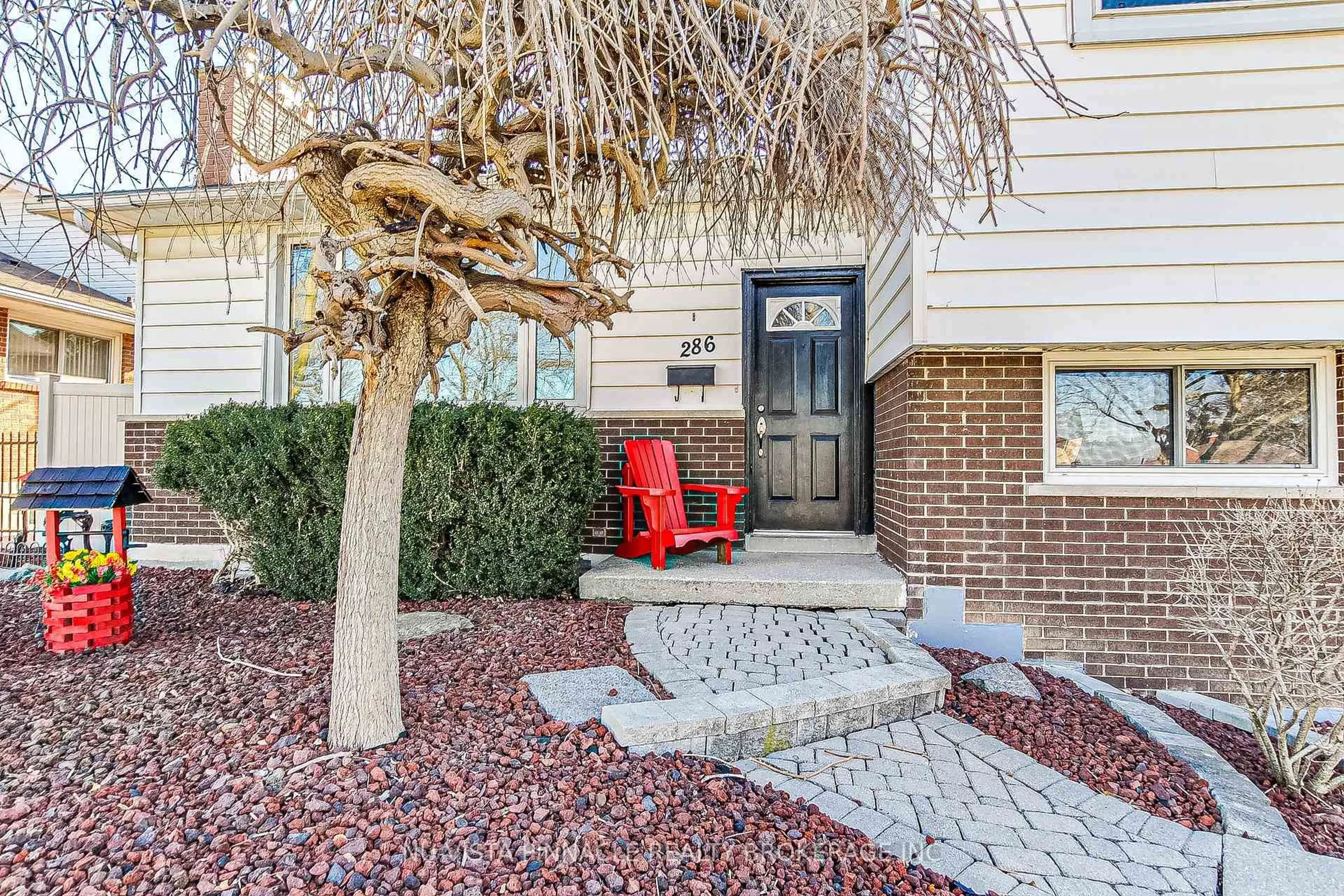 Unknown for 286 Panorama Cres, London South Ontario N5Z 3H3