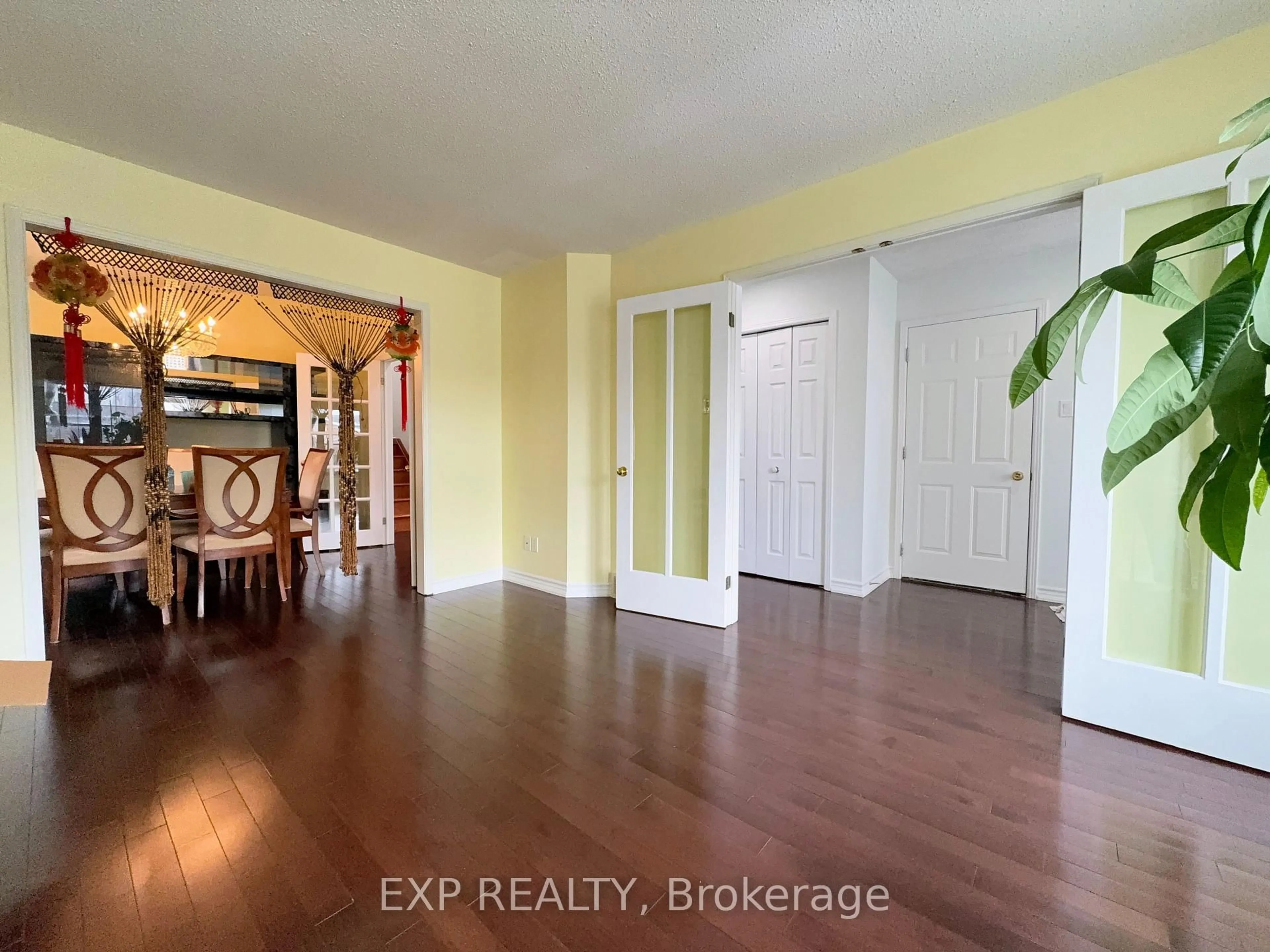 Indoor entryway for 173 Ashley Cres, London South Ontario N6E 3R1