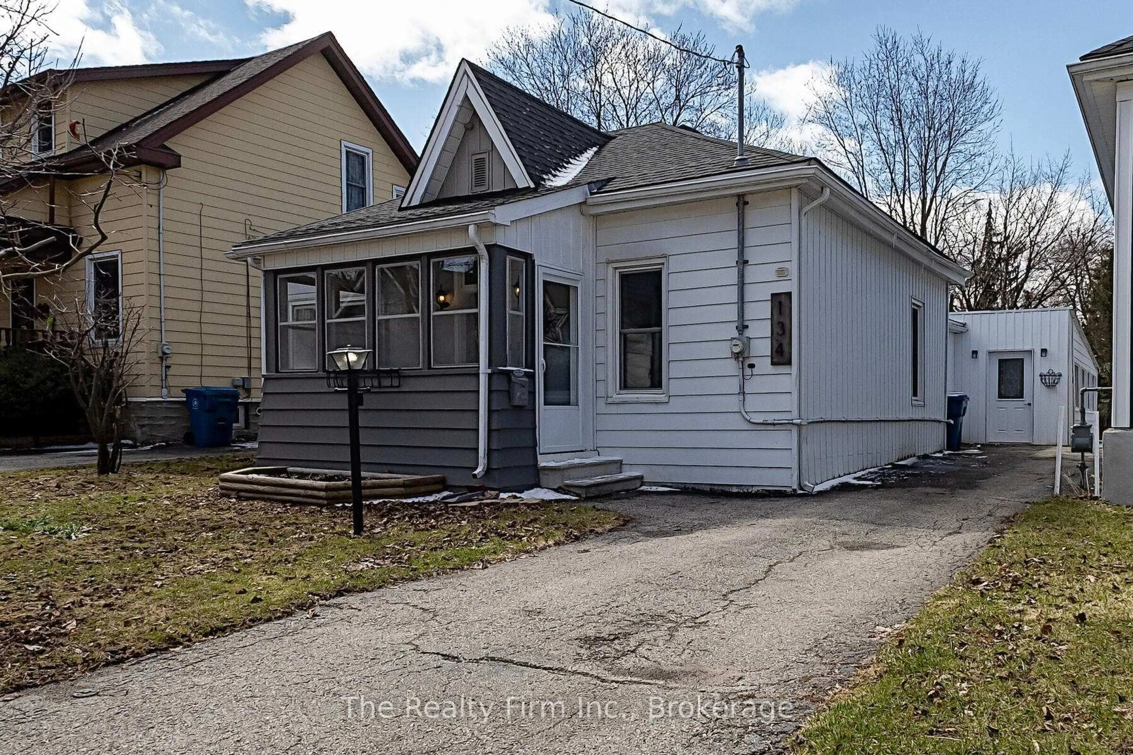 Unknown for 134 Well St, Stratford Ontario N5A 4M1