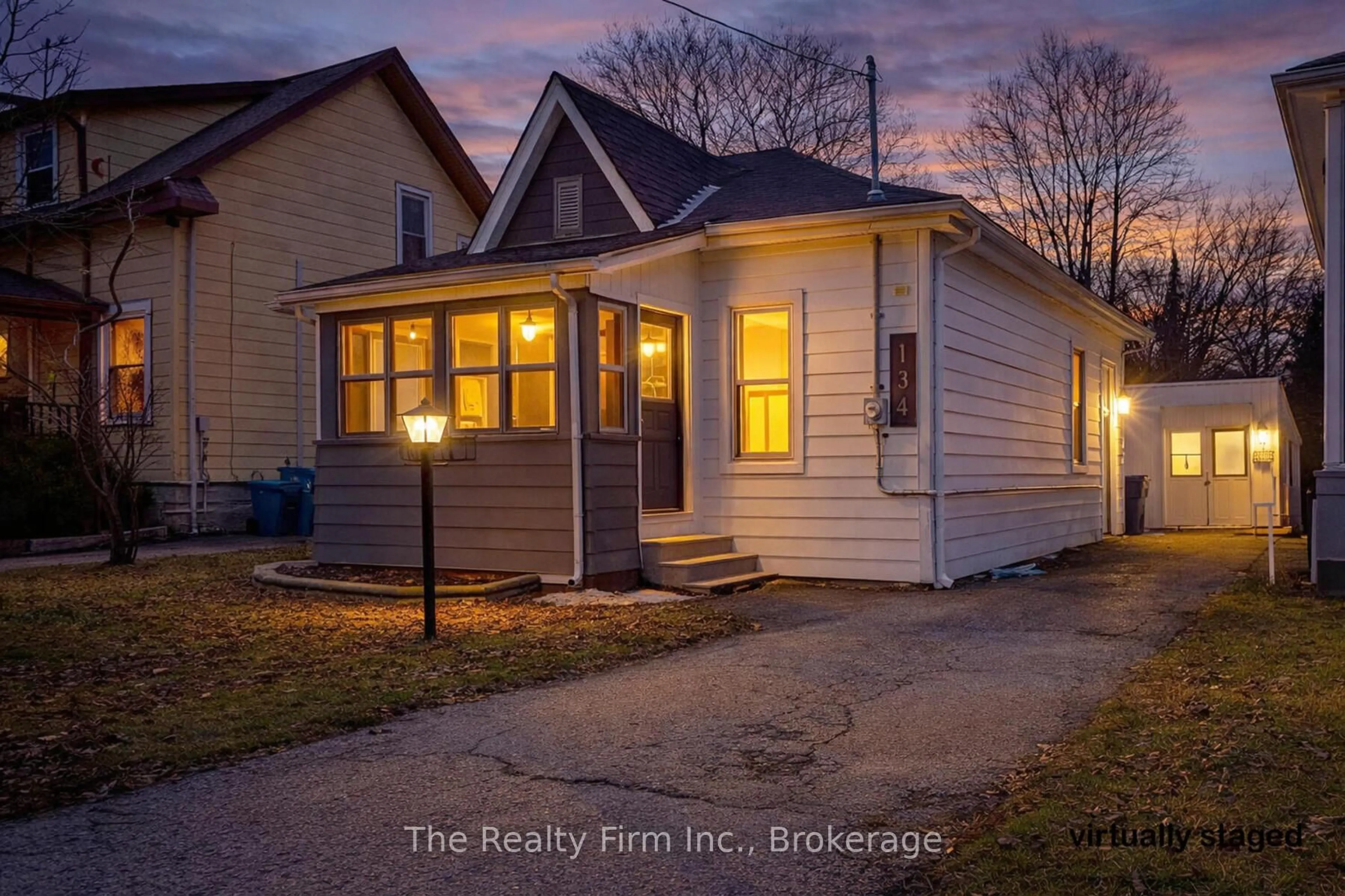 Unknown for 134 Well St, Stratford Ontario N5A 4M1