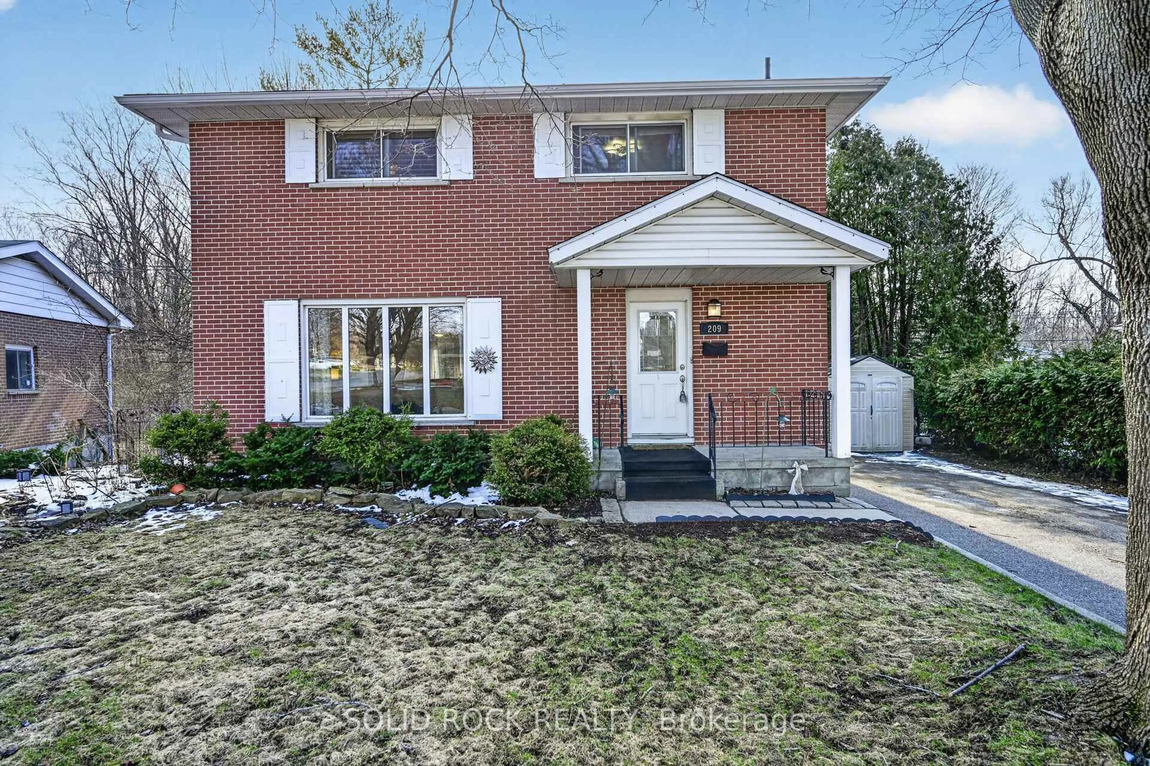 Home with brick exterior material, street for 209 Reynolds Dr, Brockville Ontario K6V 1X8