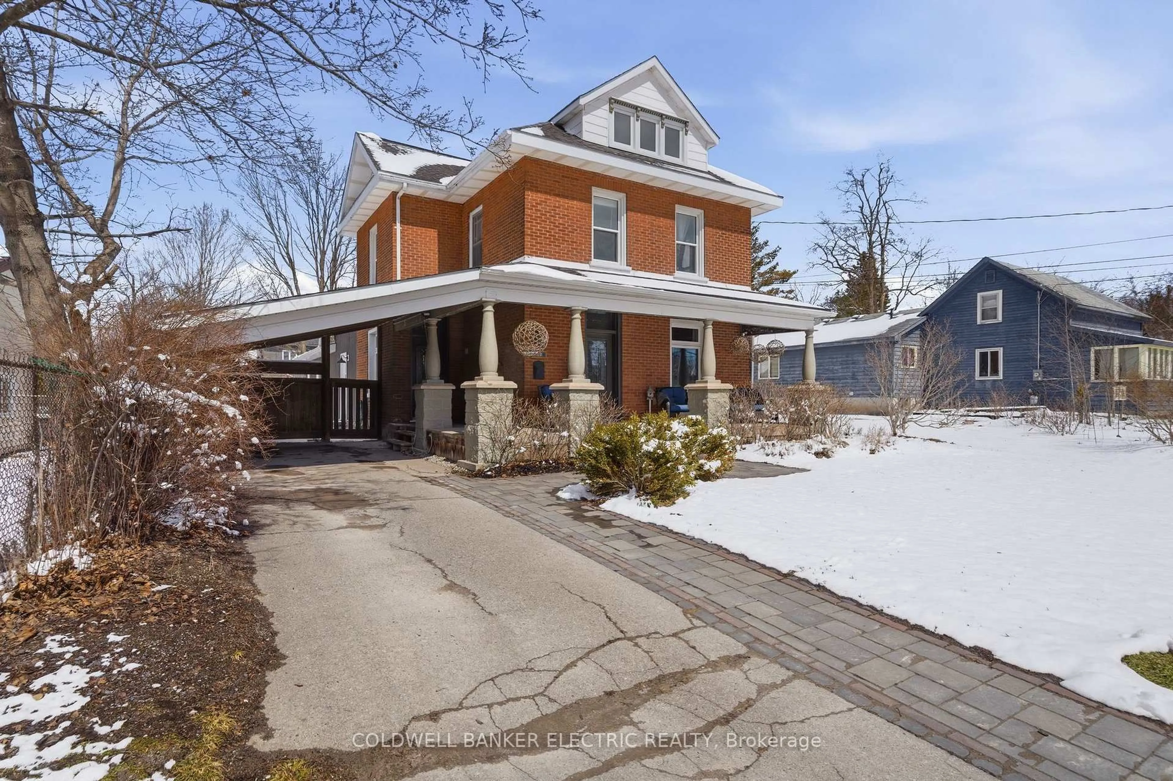 Home with brick exterior material, street for 36 Ermatinger St, Selwyn Ontario K0L 2H0