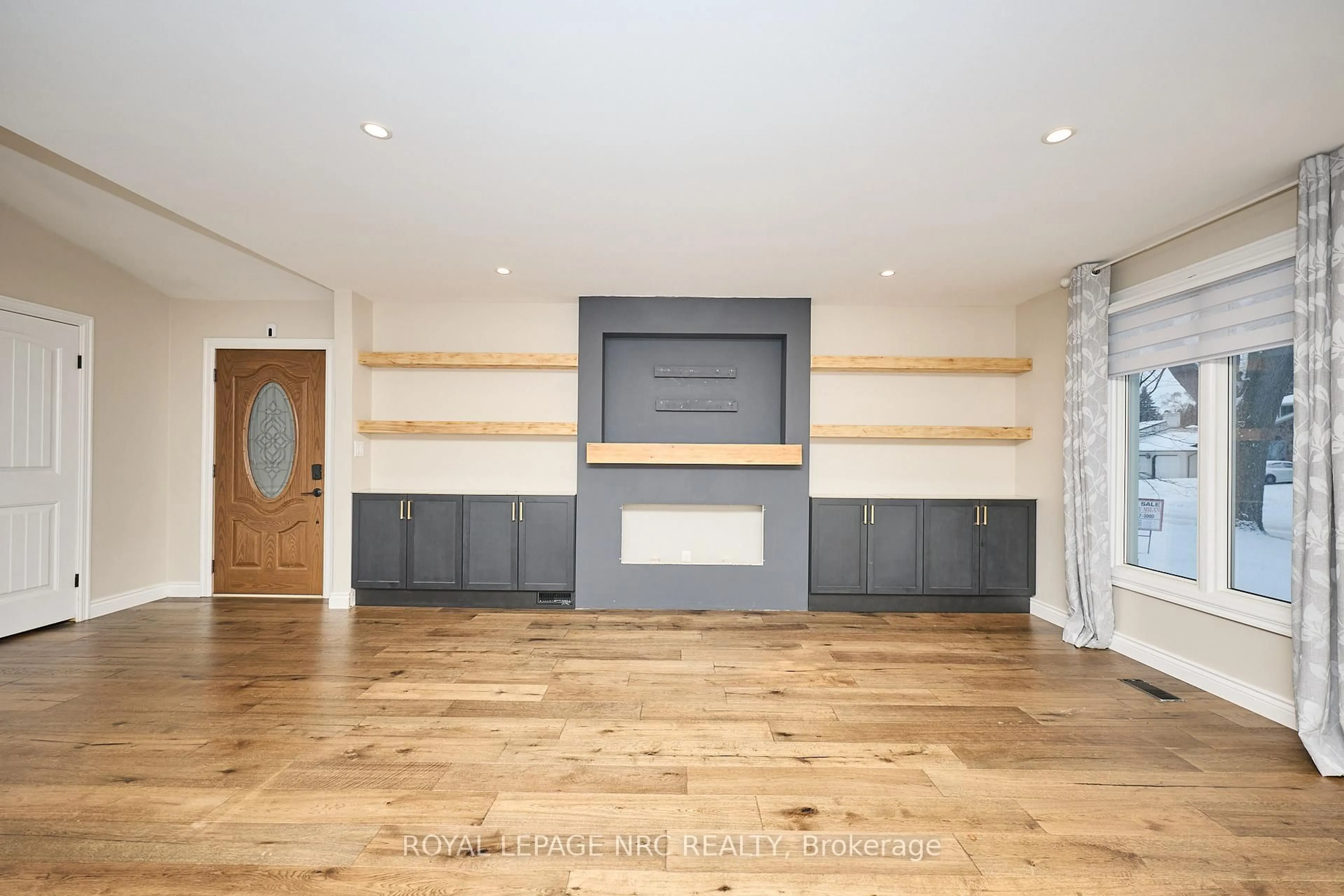 Home theater for 6796 Stokes St, Niagara Falls Ontario L2G 2H1