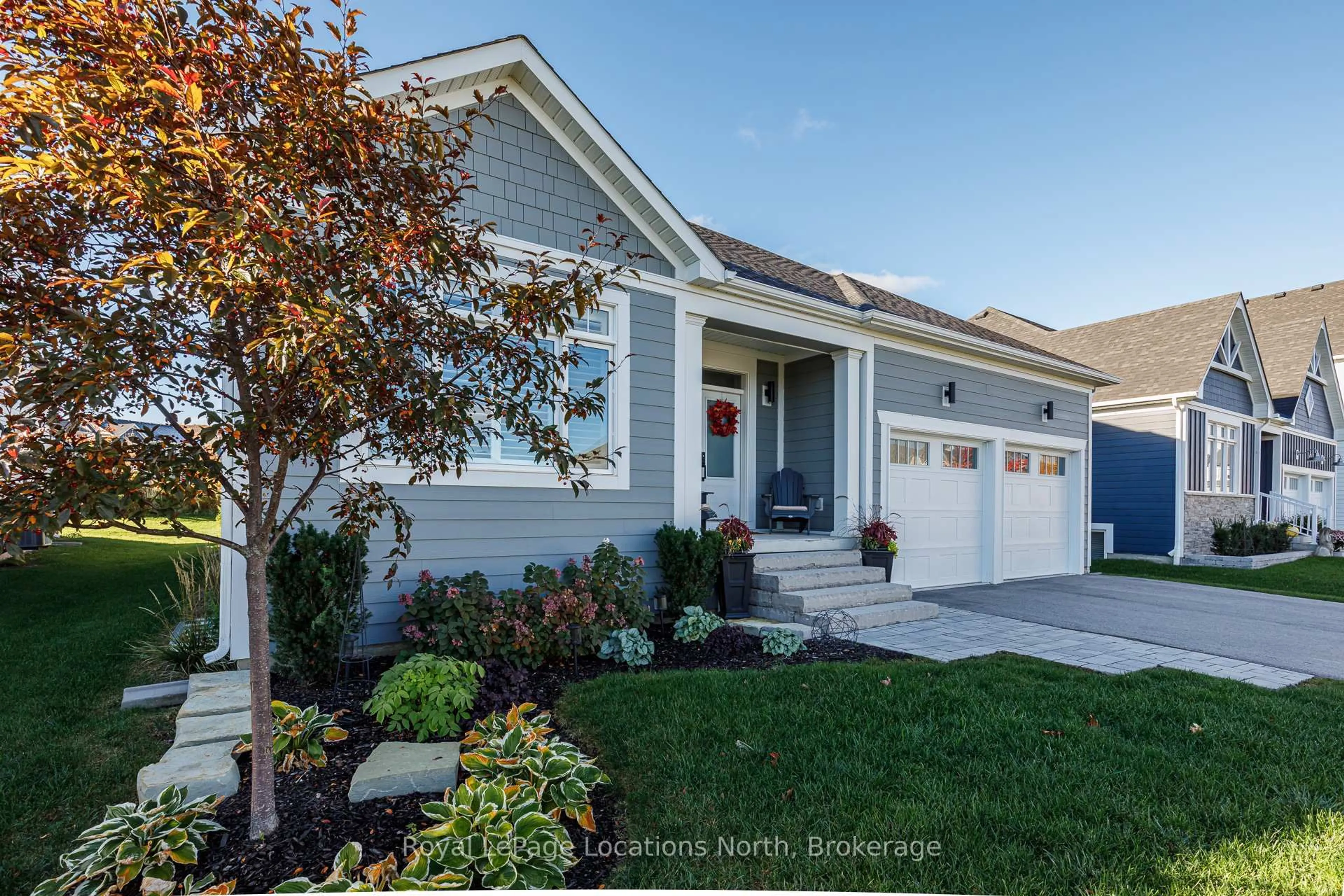 Home with vinyl exterior material, street for 107 Stillwater Cres, Blue Mountains Ontario L9Y 4P5