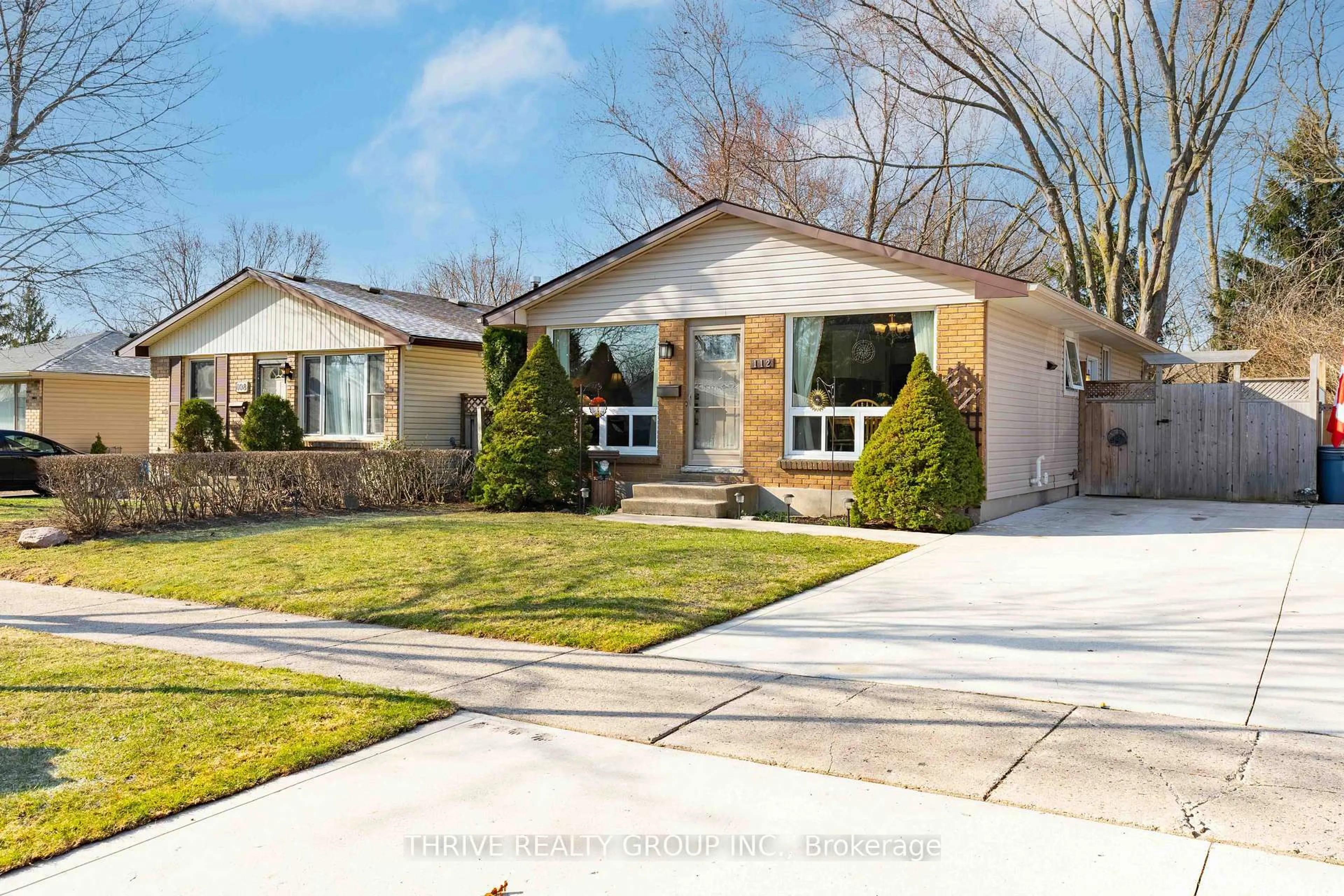 Home with vinyl exterior material, street for 112 Culver Cres, London East Ontario N5V 3G4