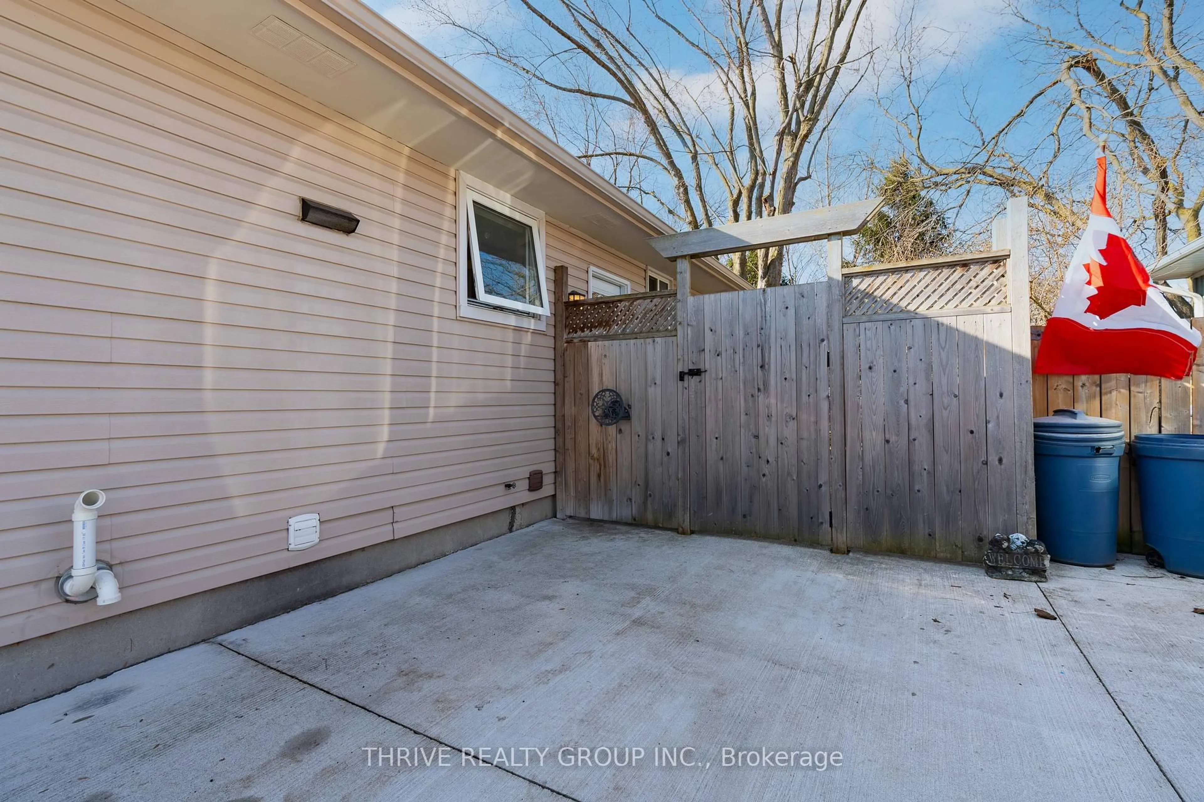 Unknown for 112 Culver Cres, London East Ontario N5V 3G4