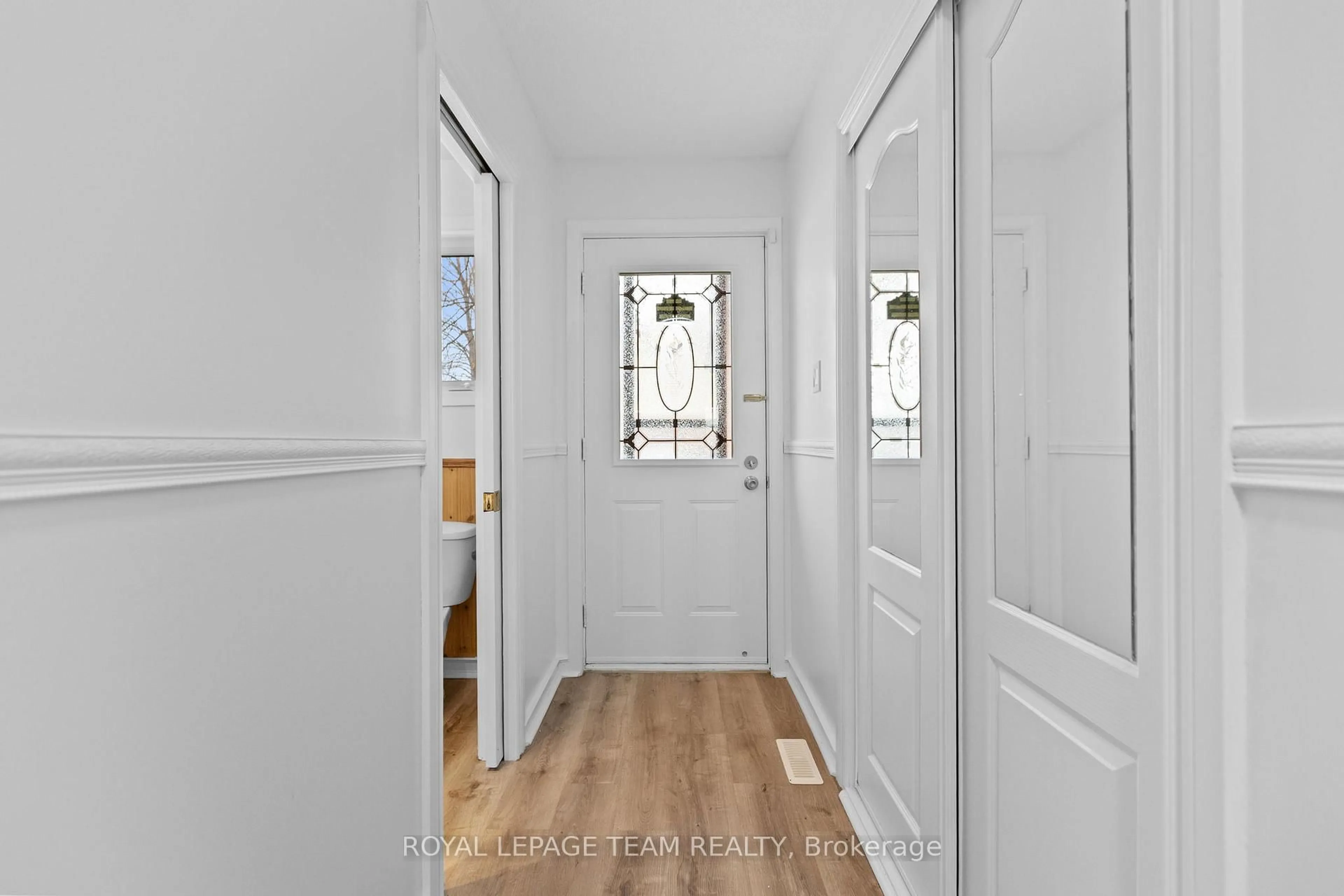 Indoor entryway for 6356 Mary Jane Cres, Orleans Ontario K1C 3C2