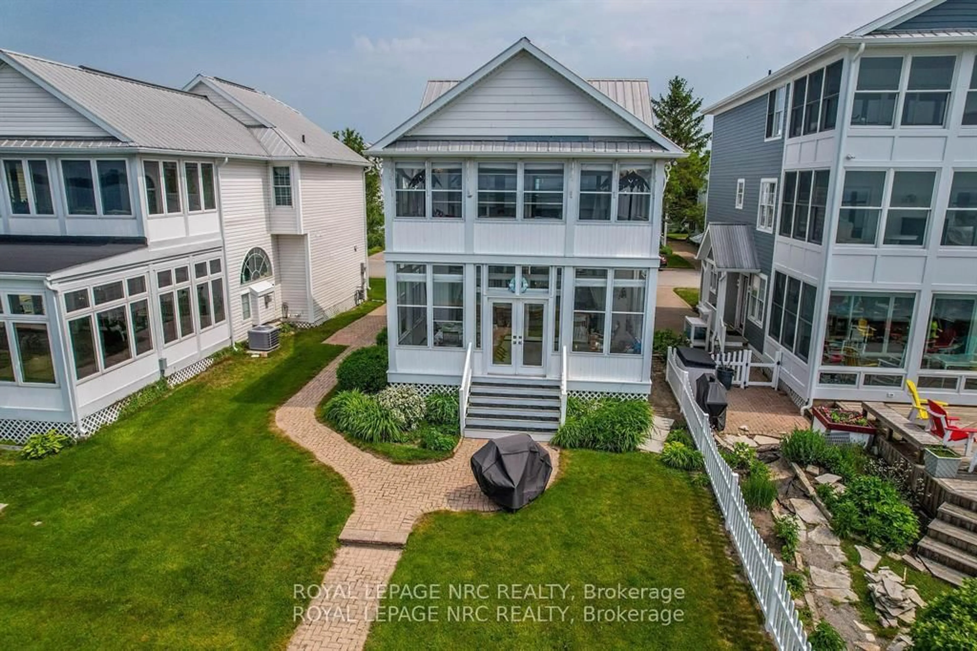 A pic from outside/outdoor area/front of a property/back of a property/a pic from drone, unknown for 23 Promenade Way, Fort Erie Ontario L0S 1B0