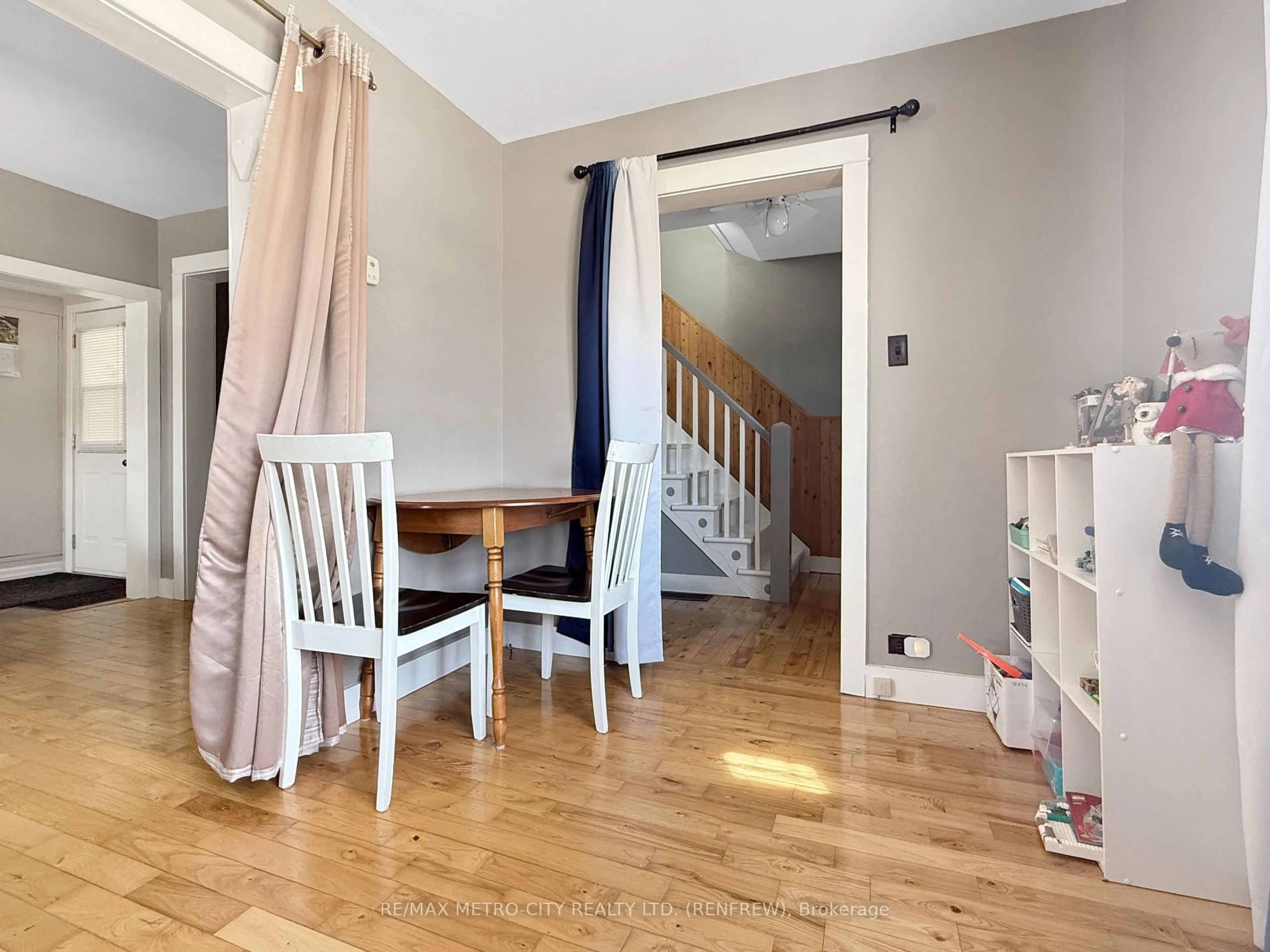 Unknown for 325 JOFFRE Ave, Renfrew Ontario K7V 3L6