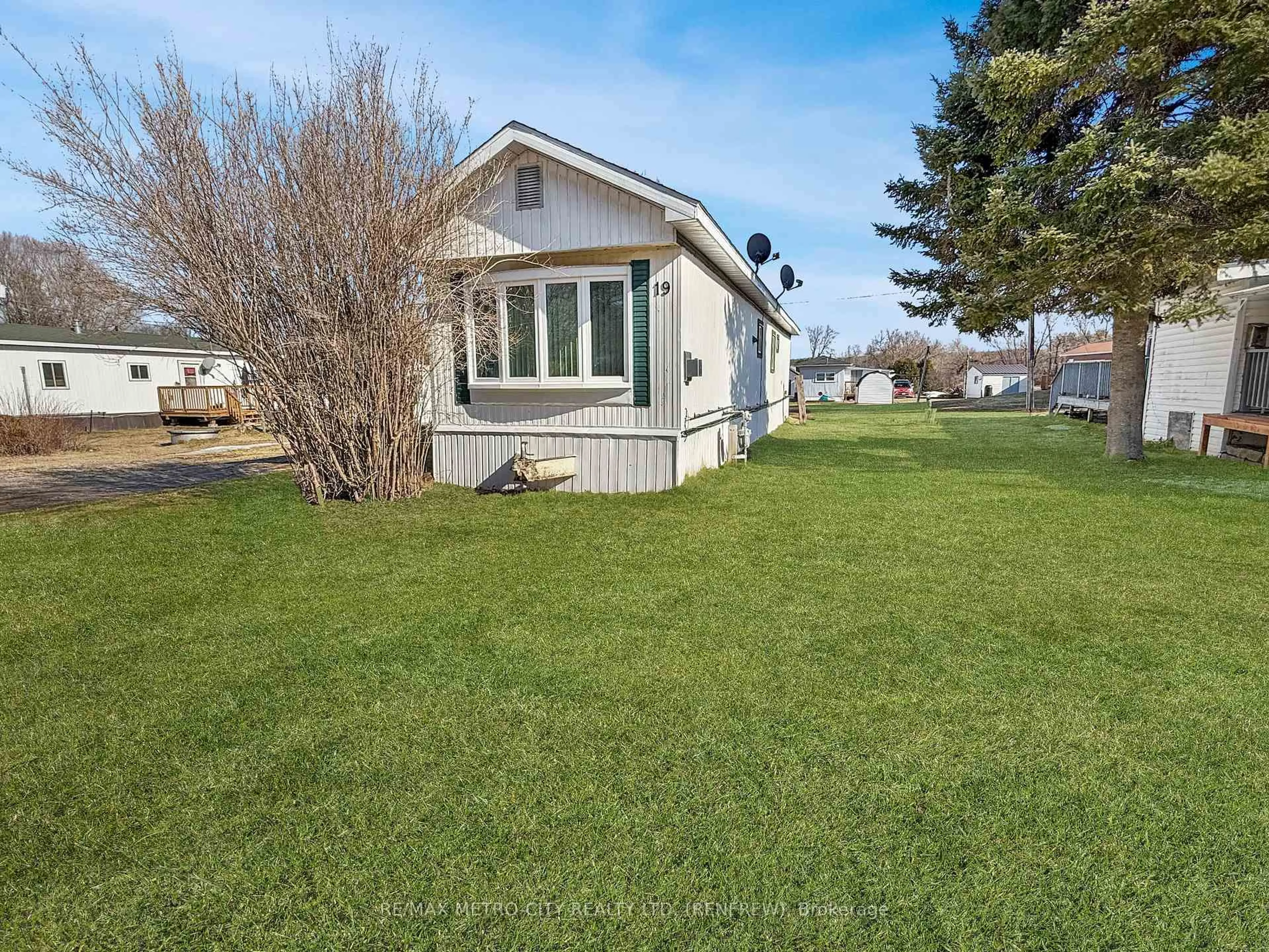 Unknown for 19 MELISSA Lane, Renfrew Ontario K7V 3Z4