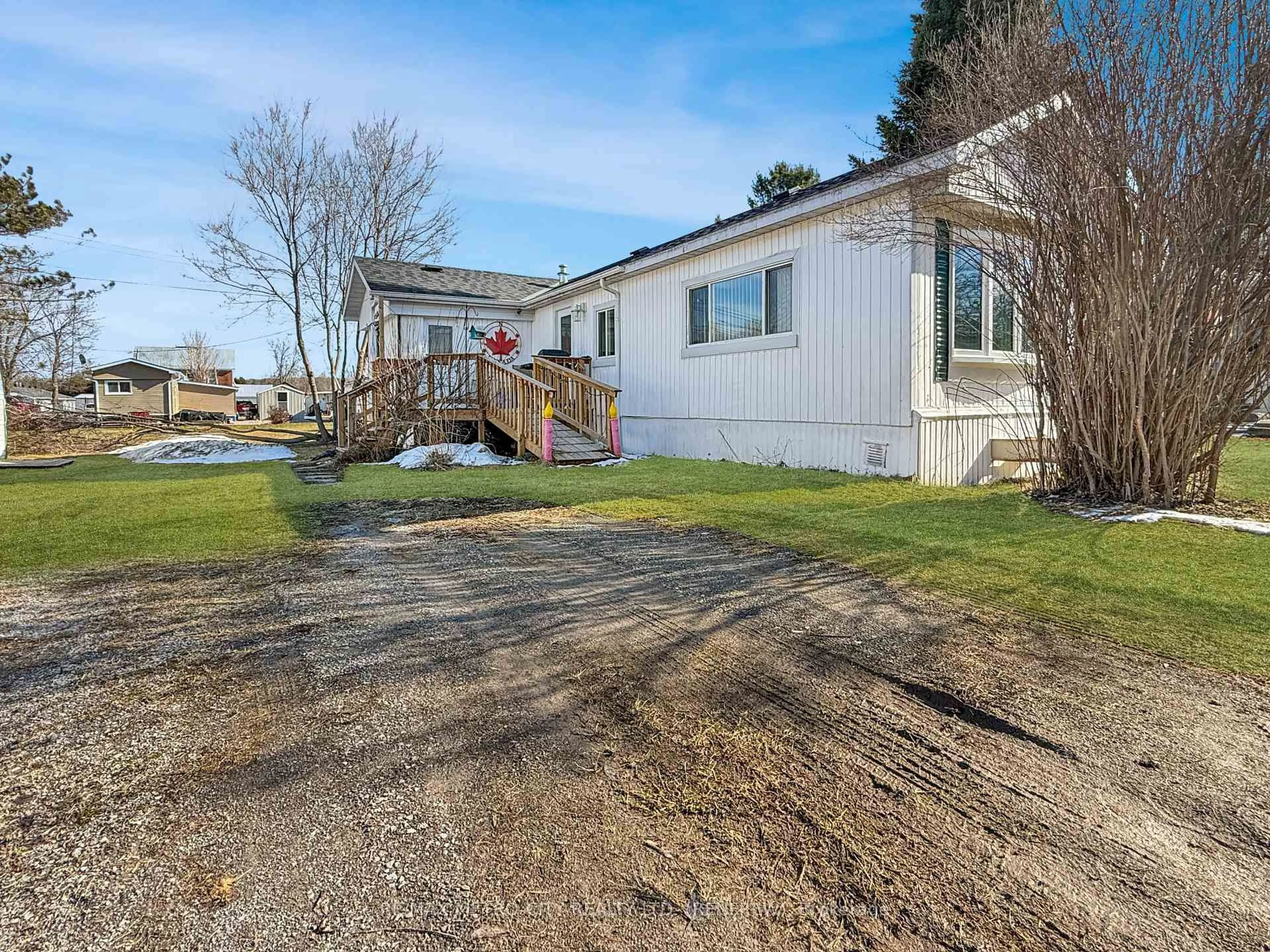 A pic from outside/outdoor area/front of a property/back of a property/a pic from drone, street for 19 MELISSA Lane, Renfrew Ontario K7V 3Z4