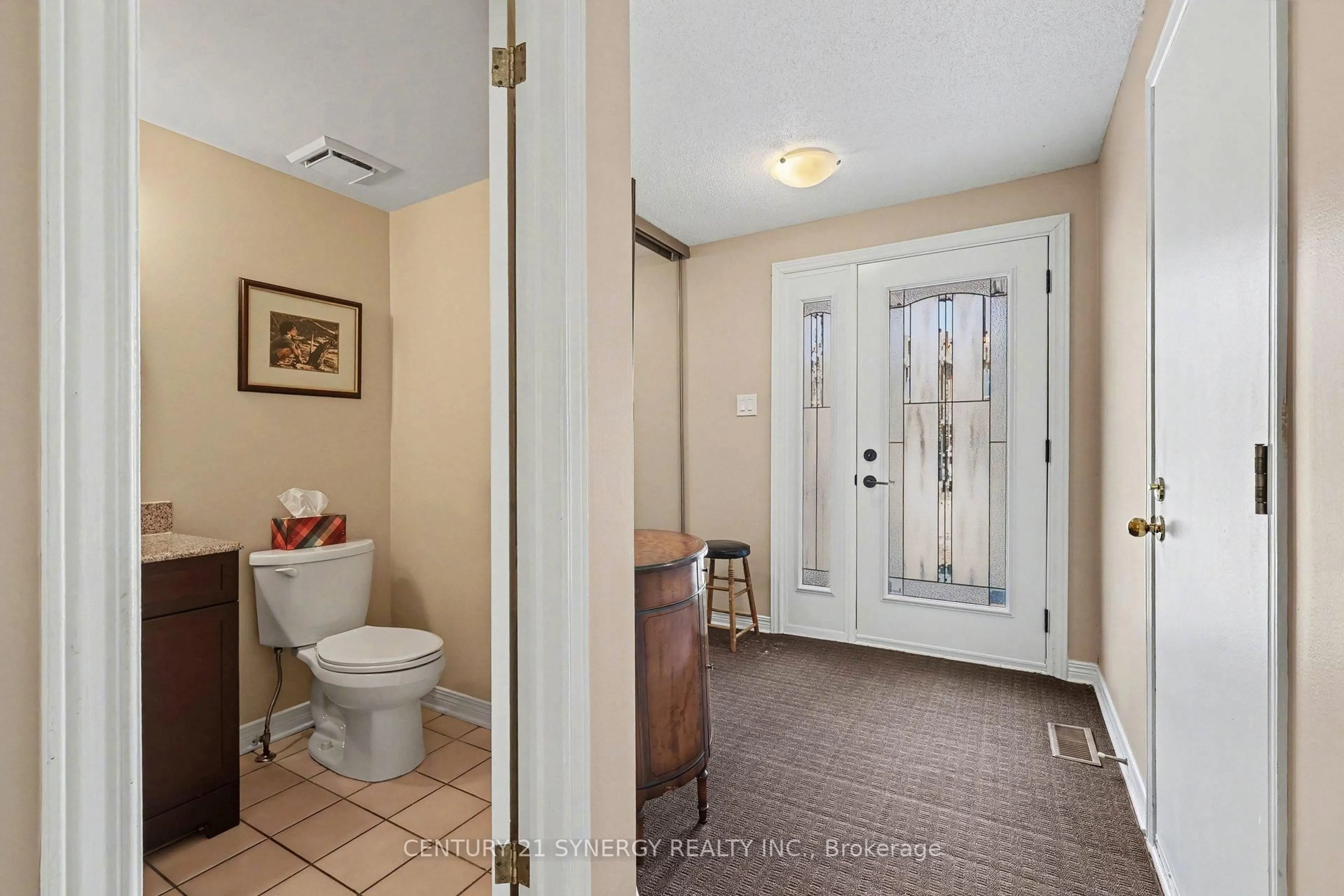 Standard bathroom, ceramic/tile floor for 11 Grandcourt Dr, Ottawa Ontario K2G 5W9