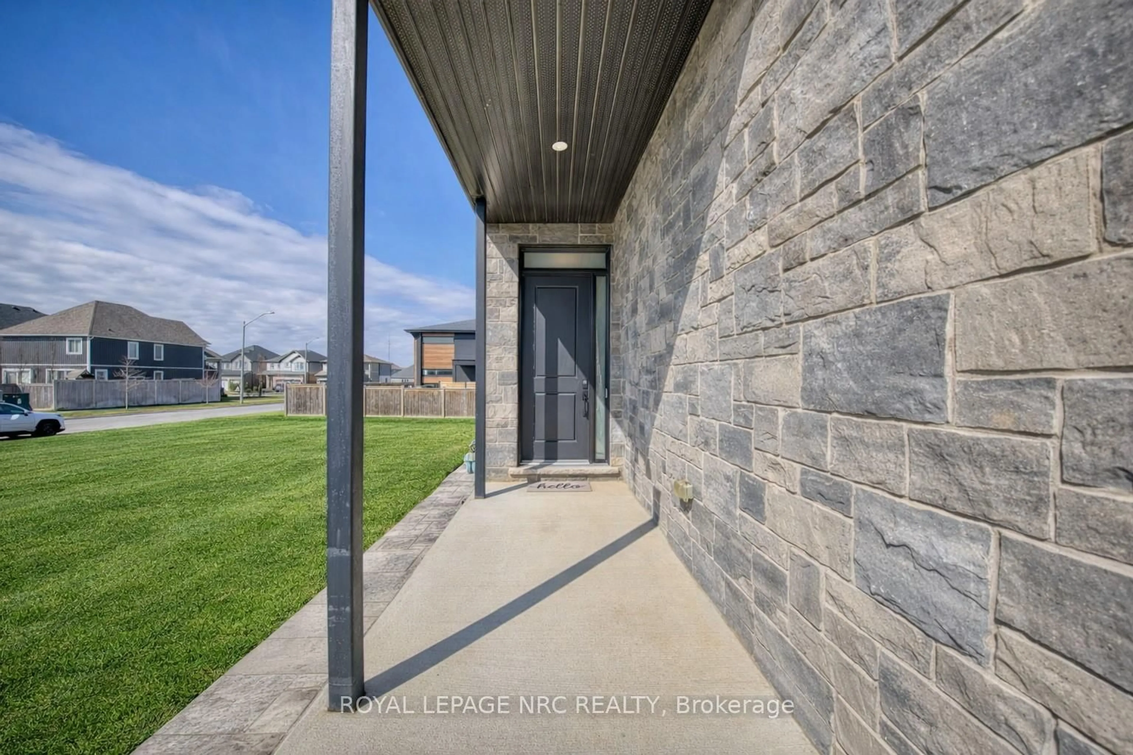 Unknown for 3 DAMUDE Ave, Thorold Ontario L2V 0G7