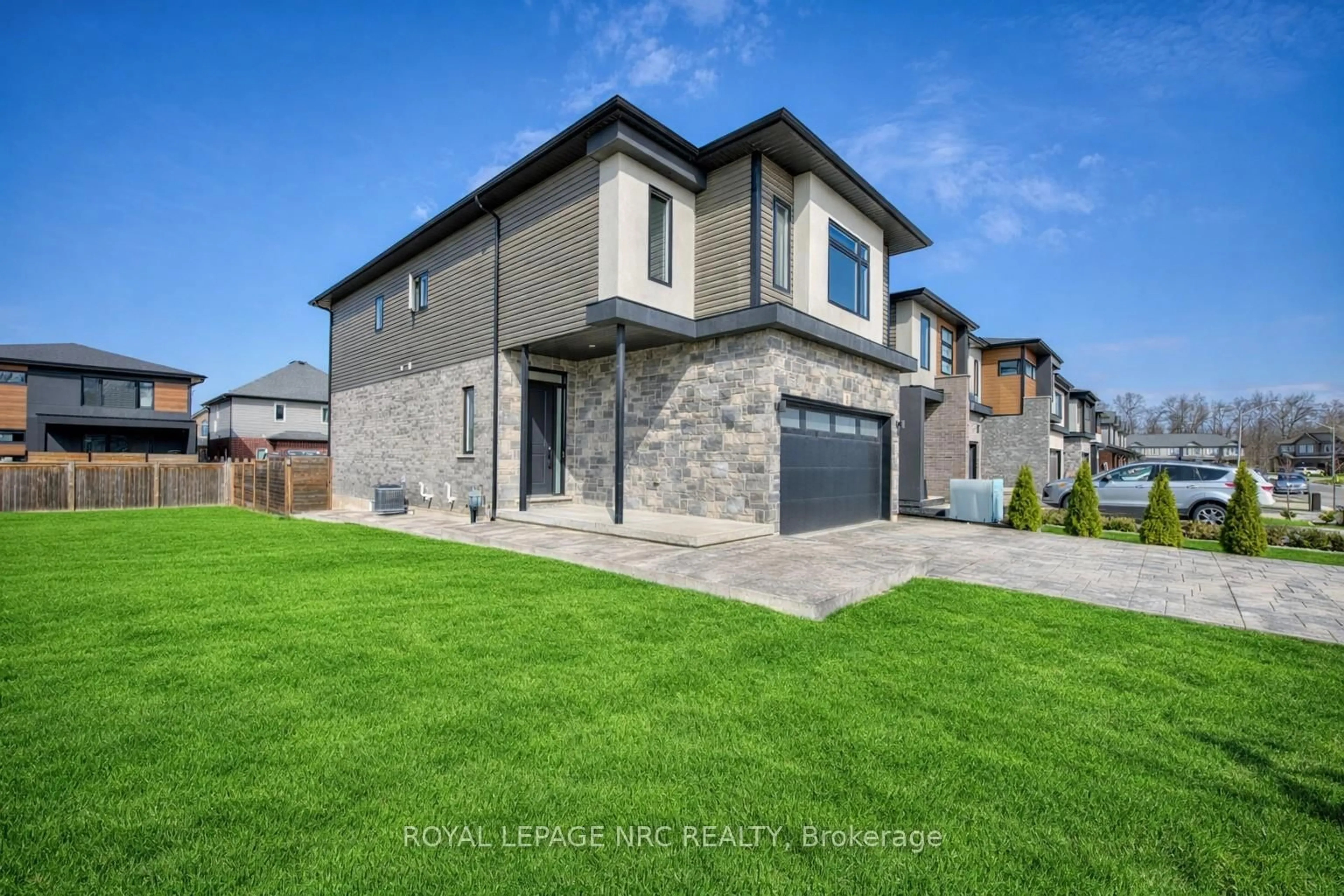 Home with brick exterior material, street for 3 DAMUDE Ave, Thorold Ontario L2V 0G7