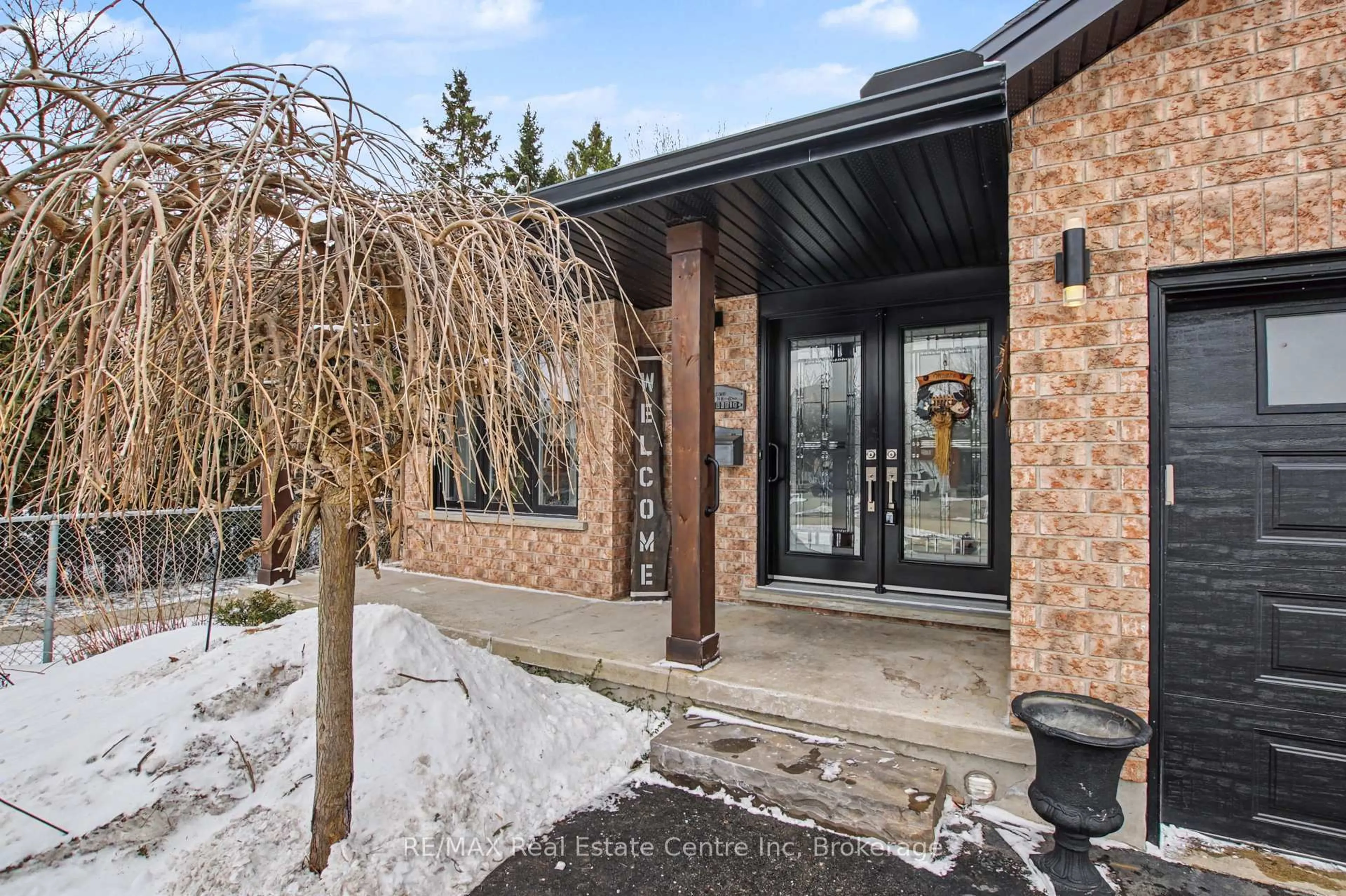 Unknown for 771 Victoria Terr, Centre Wellington Ontario N1M 3L5