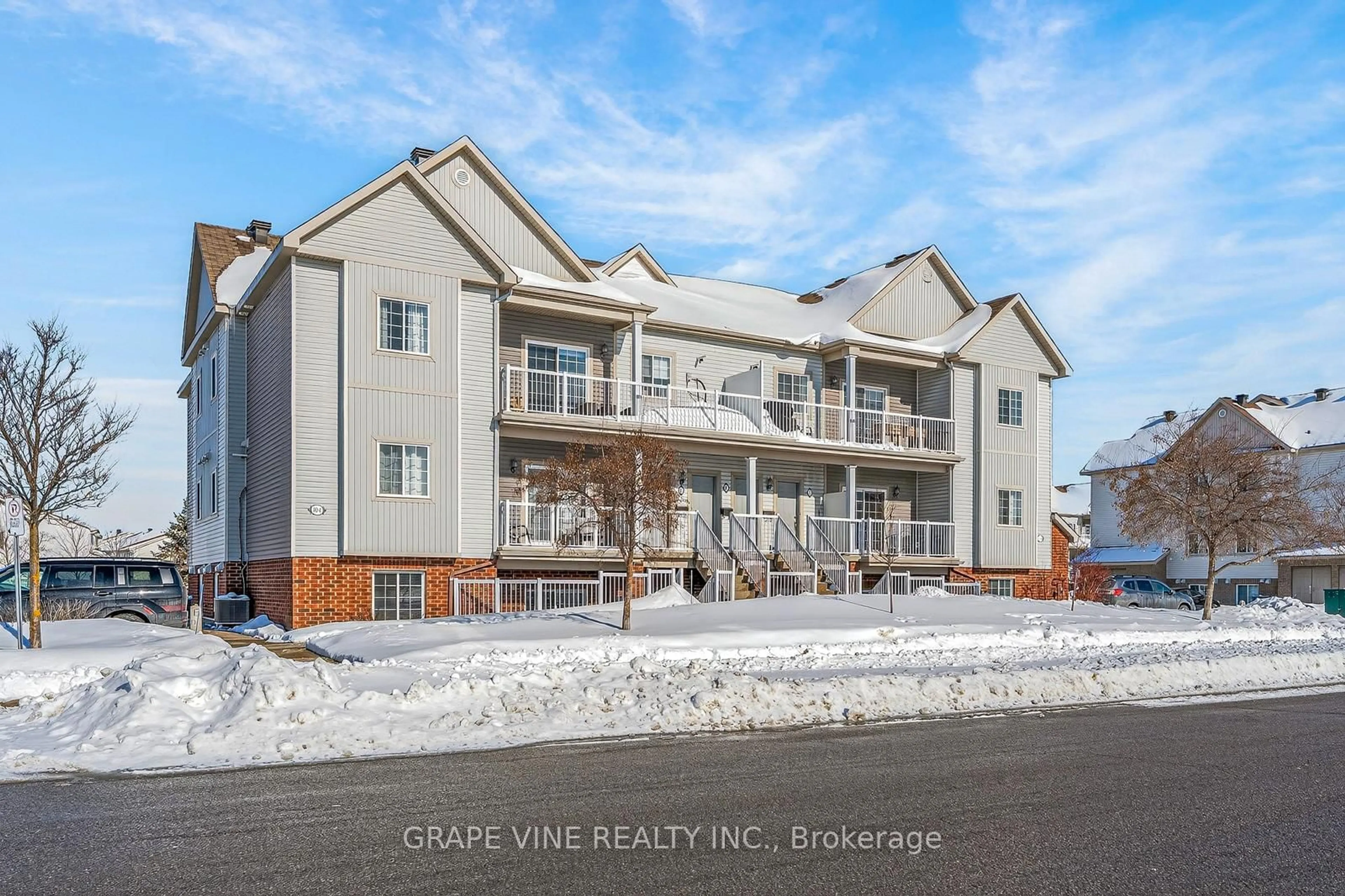 Unknown for 104 ARTESA Private #F, Ottawa Ontario K2S 0J8