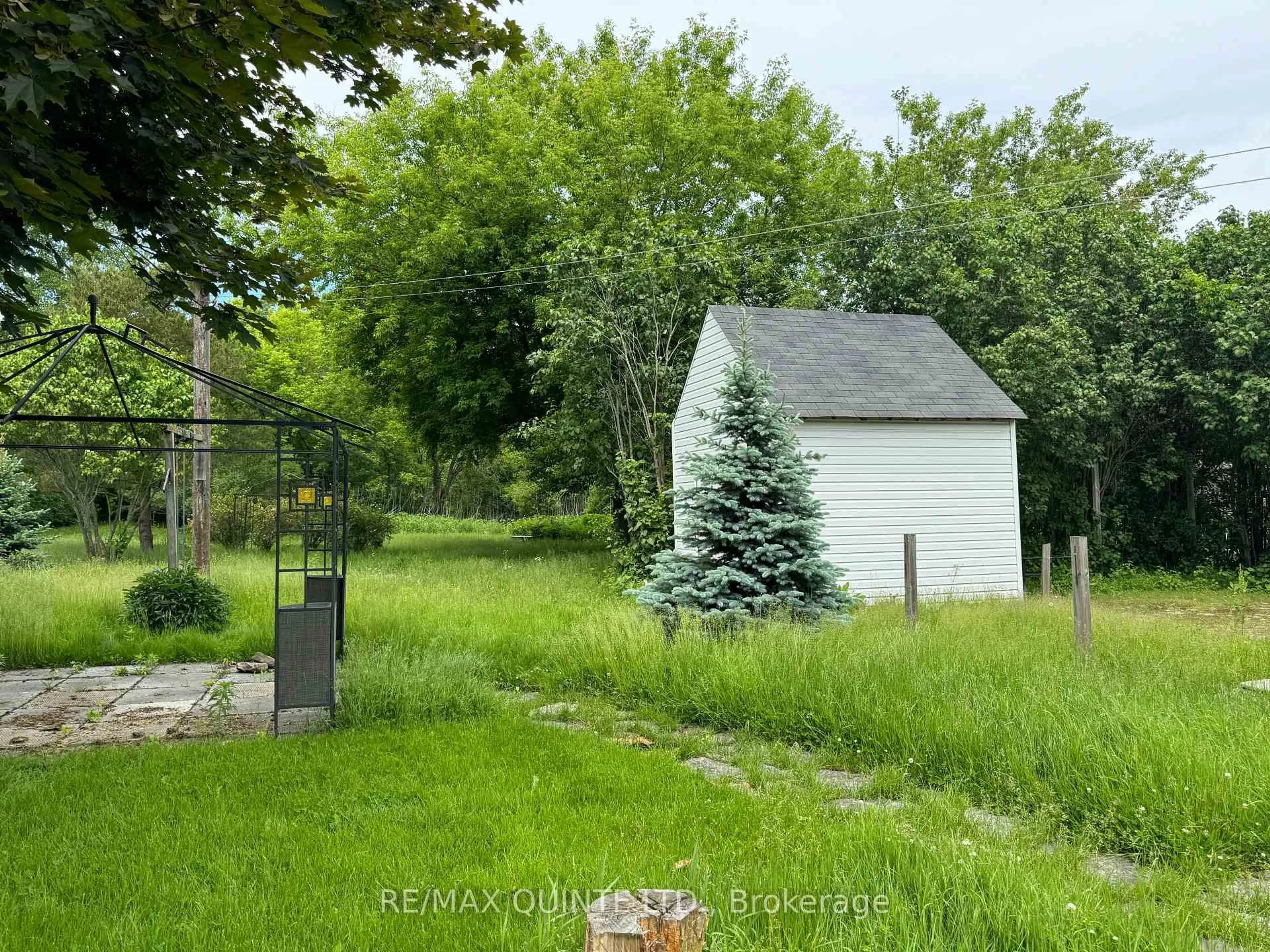 Shed for 801 Old Highway 2, Quinte West Ontario K8V 5P5