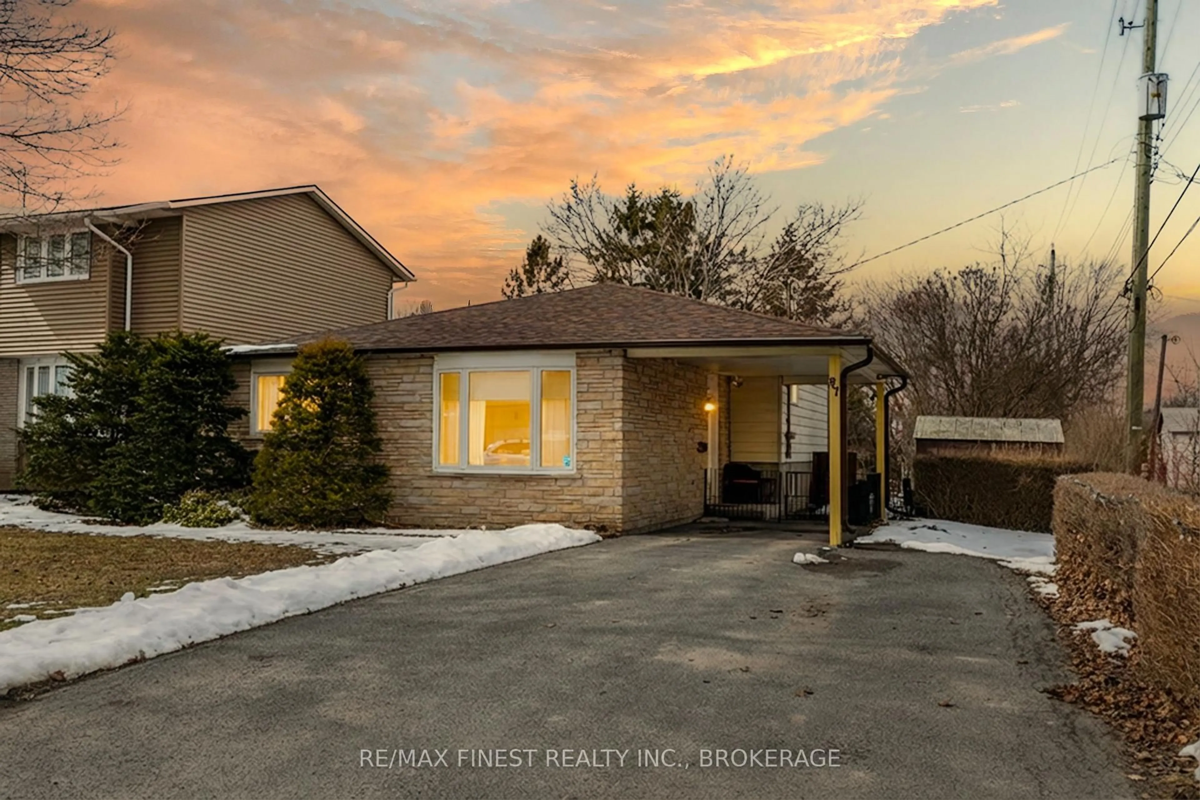 Unknown for 87 Old Oak Rd, Kingston Ontario K7M 6X2