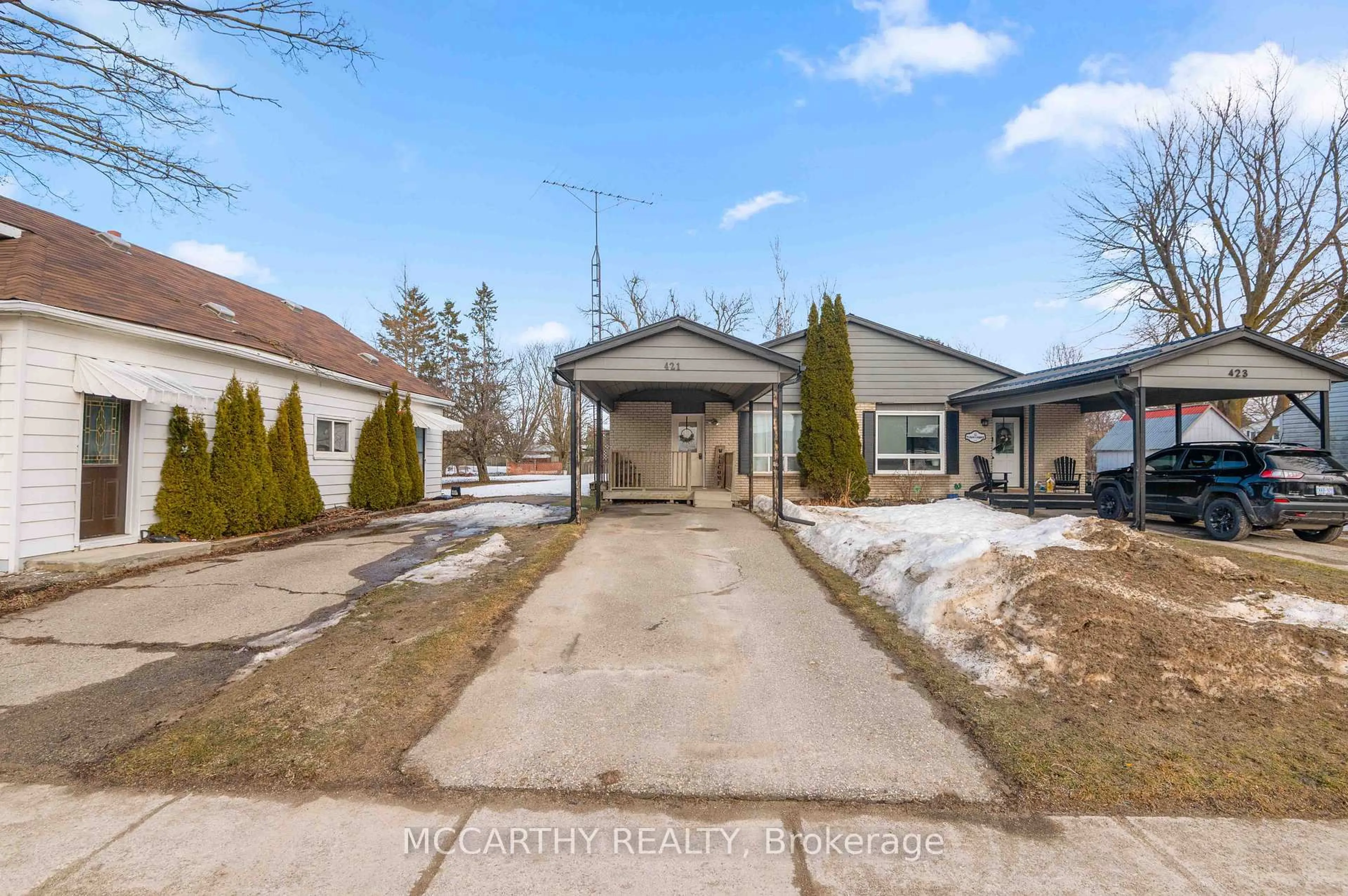A pic from outside/outdoor area/front of a property/back of a property/a pic from drone, street for 421 Victoria St, Shelburne Ontario L9V 2Y2