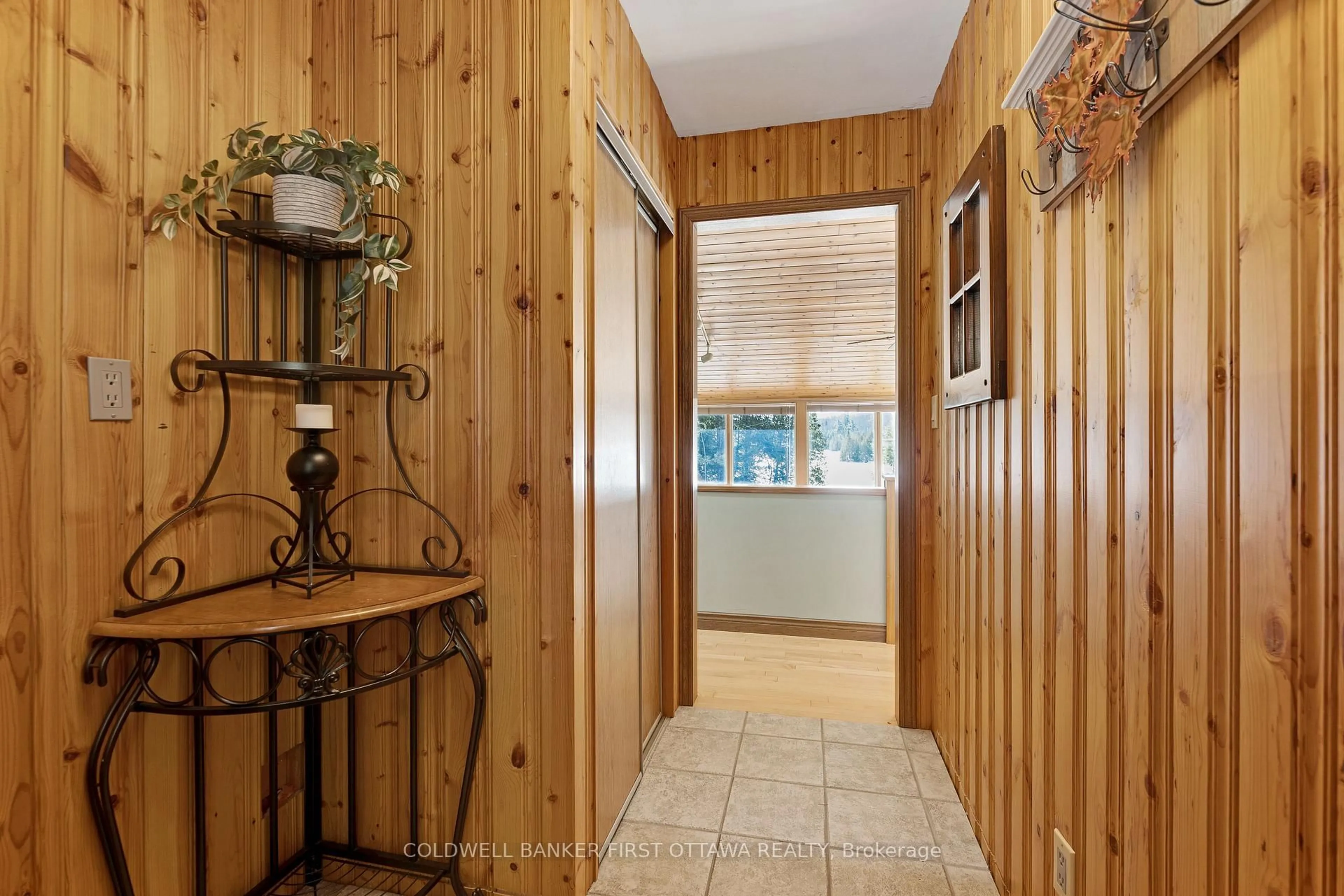 Indoor foyer for 1257 North Shore Estates Lane, Ompah Ontario K0H 2J0