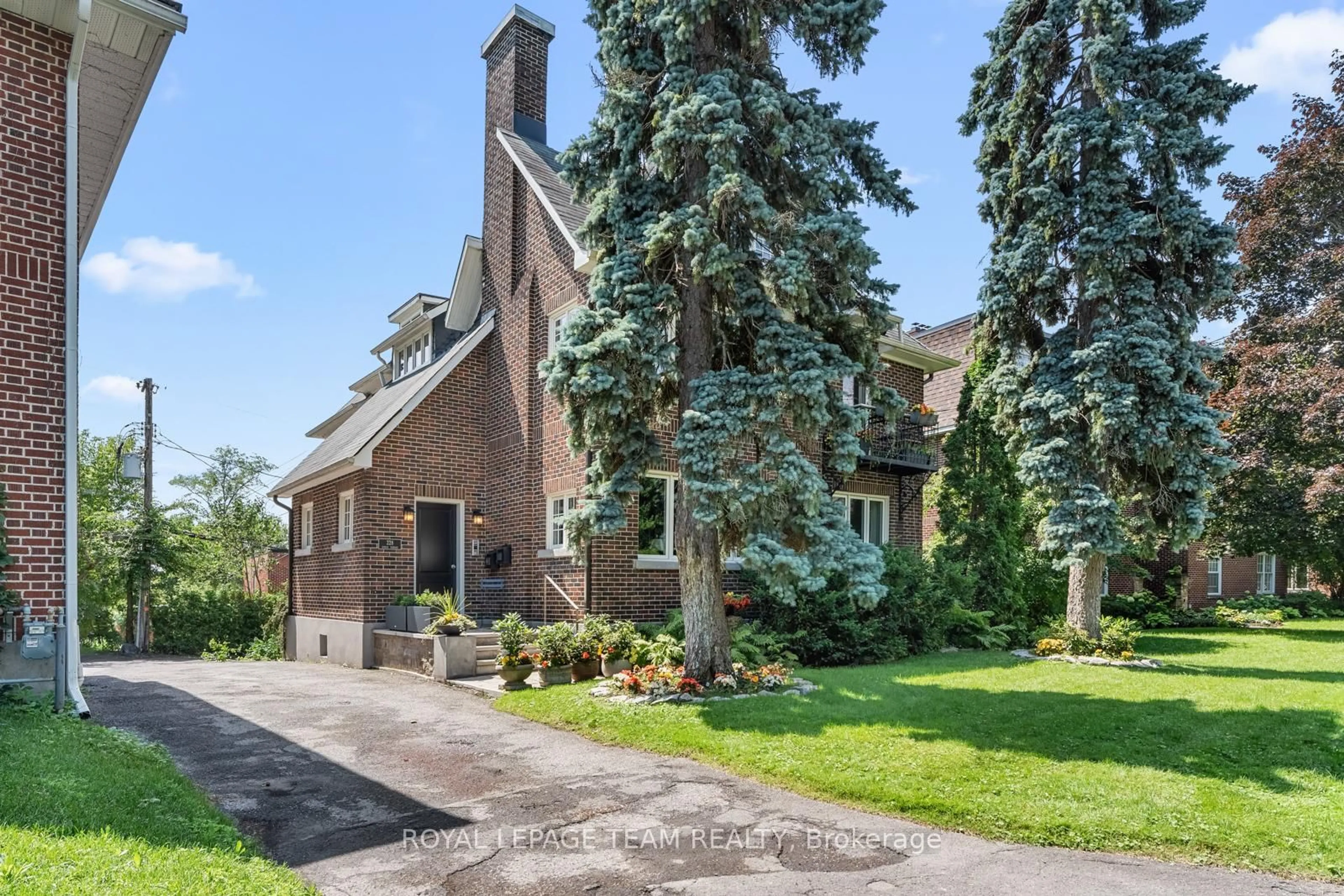 Home with brick exterior material, street for 228 Rideau Terr, Ottawa Ontario K1M 0Z2