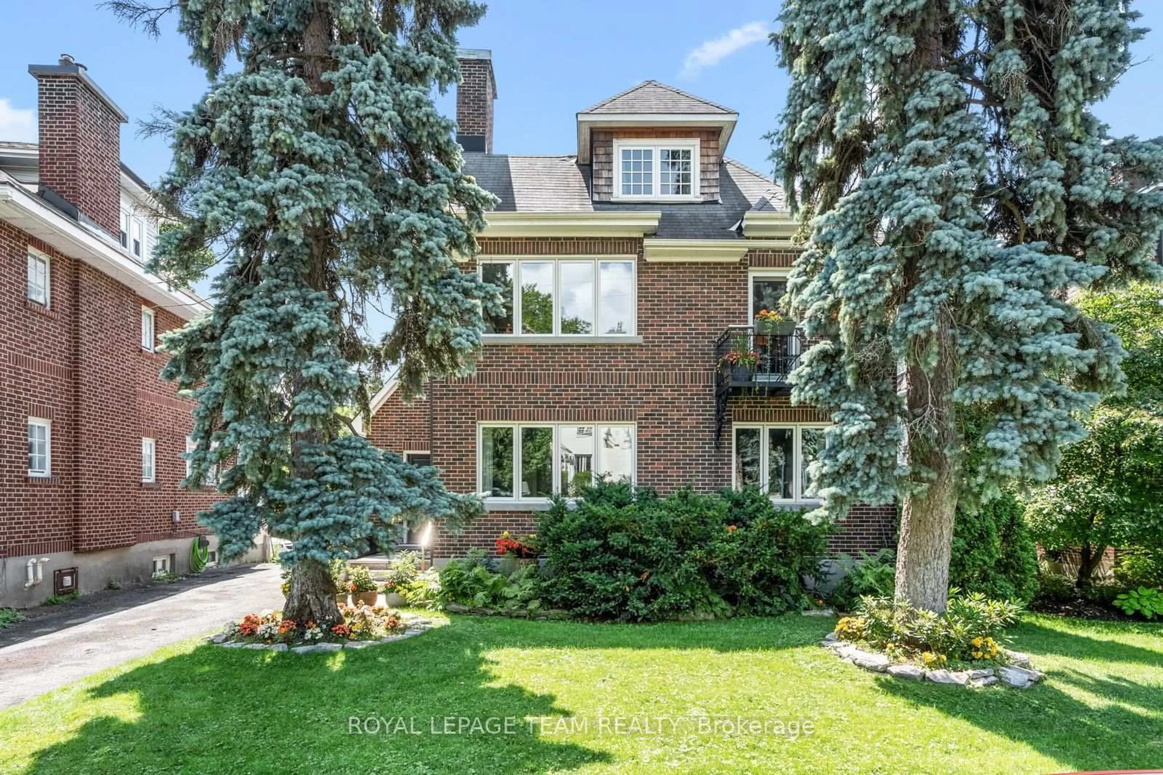 Home with brick exterior material, street for 228 Rideau Terr, Ottawa Ontario K1M 0Z2