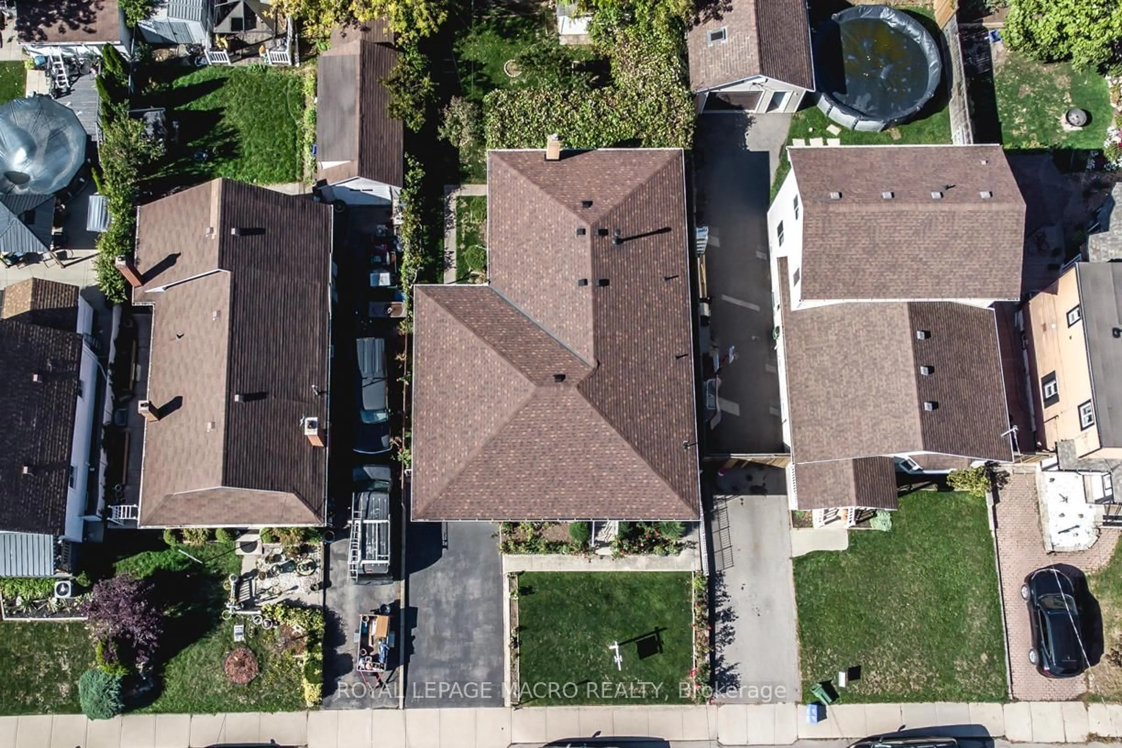 A pic from outside/outdoor area/front of a property/back of a property/a pic from drone, street for 31 Adair Ave, Hamilton Ontario L8H 6A5