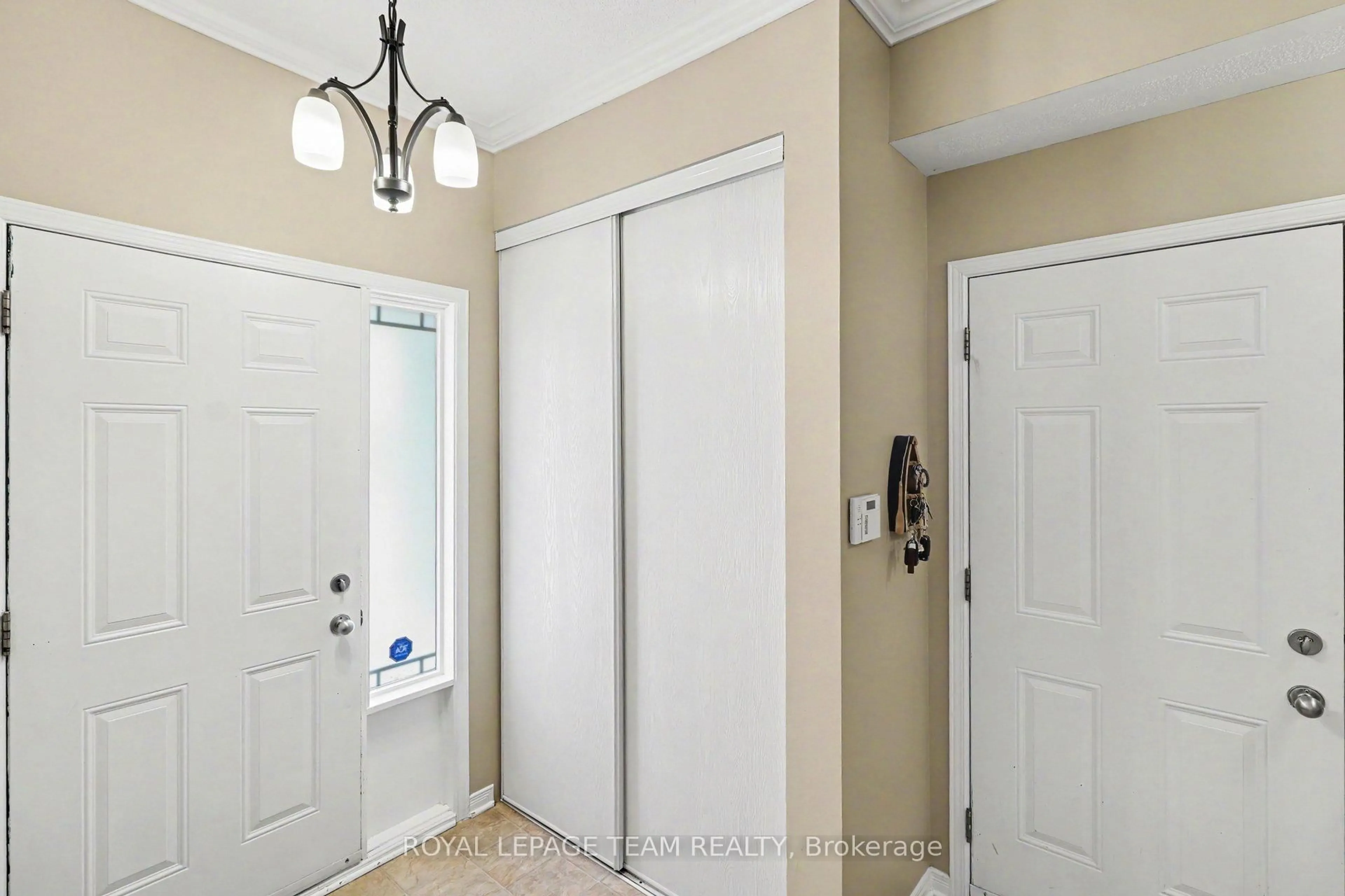 Indoor entryway for 267 Northwind St, Orleans Ontario K4A 5G5