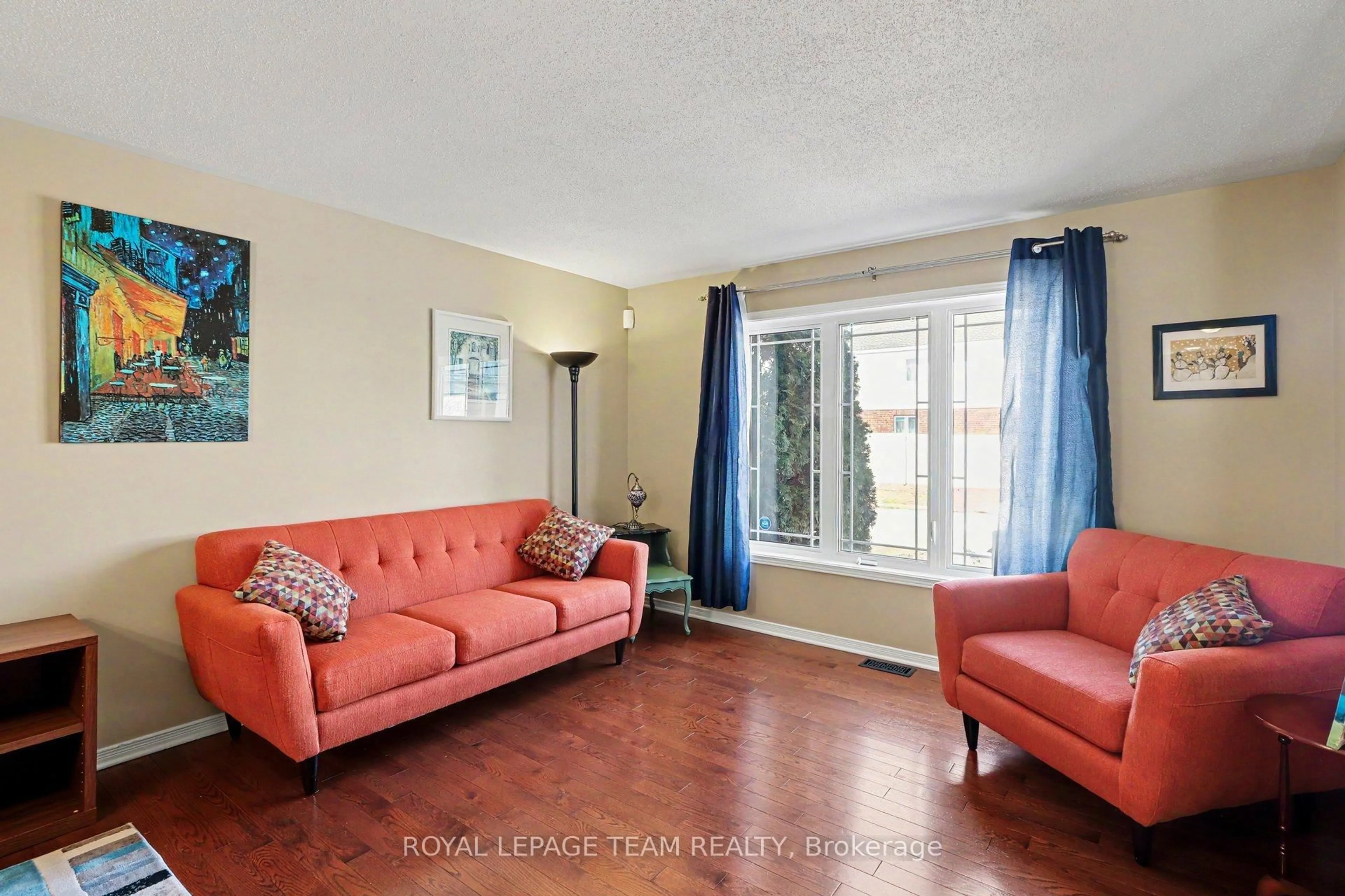 Living room with furniture, unknown for 267 Northwind St, Orleans Ontario K4A 5G5