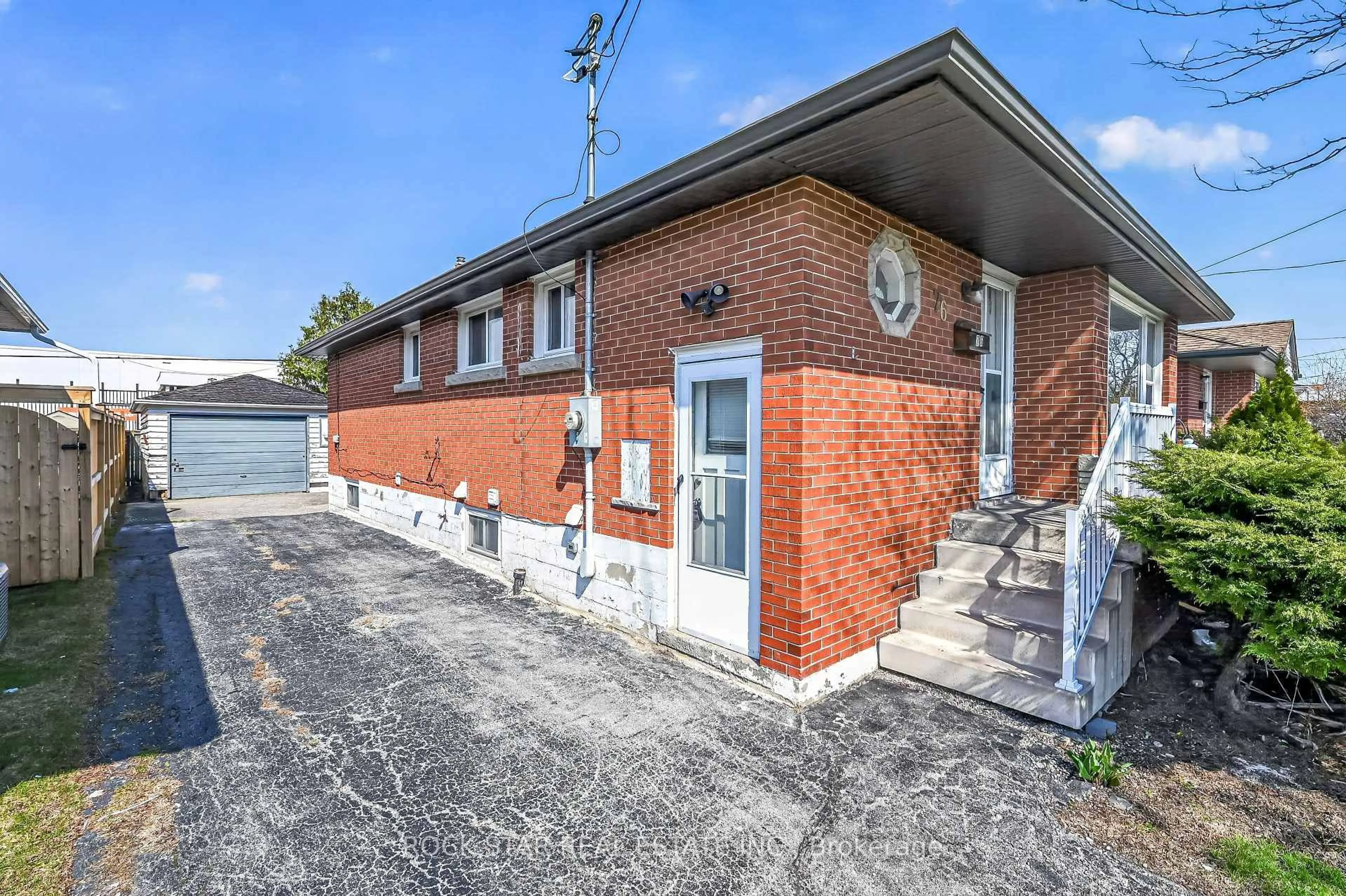 Home with brick exterior material, building for 76 Terrace Dr, Hamilton Ontario L9A 2Y6