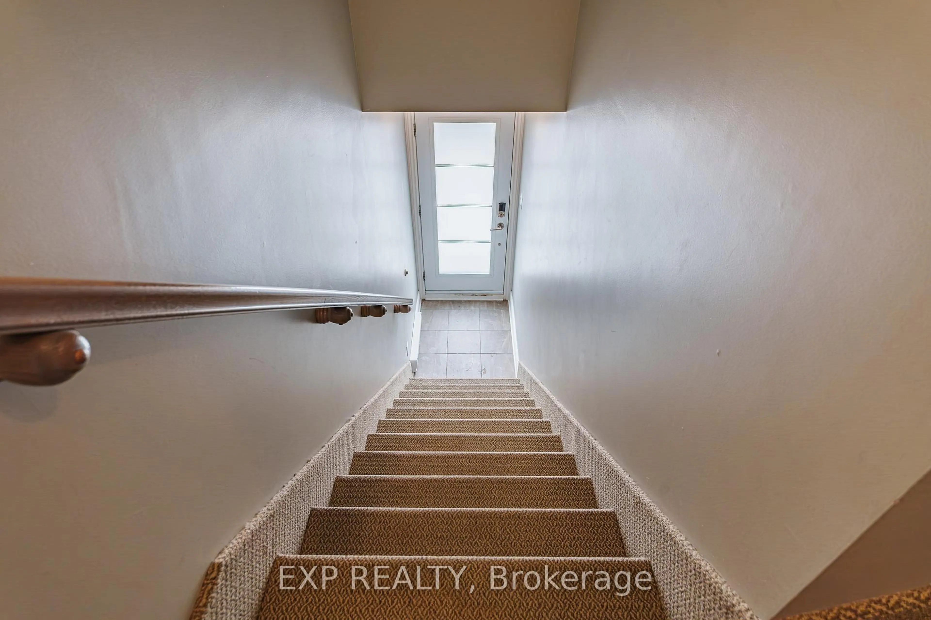 Stairs for 306 Masters Lane #285, Clarence-Rockland Ontario K4K 0L3