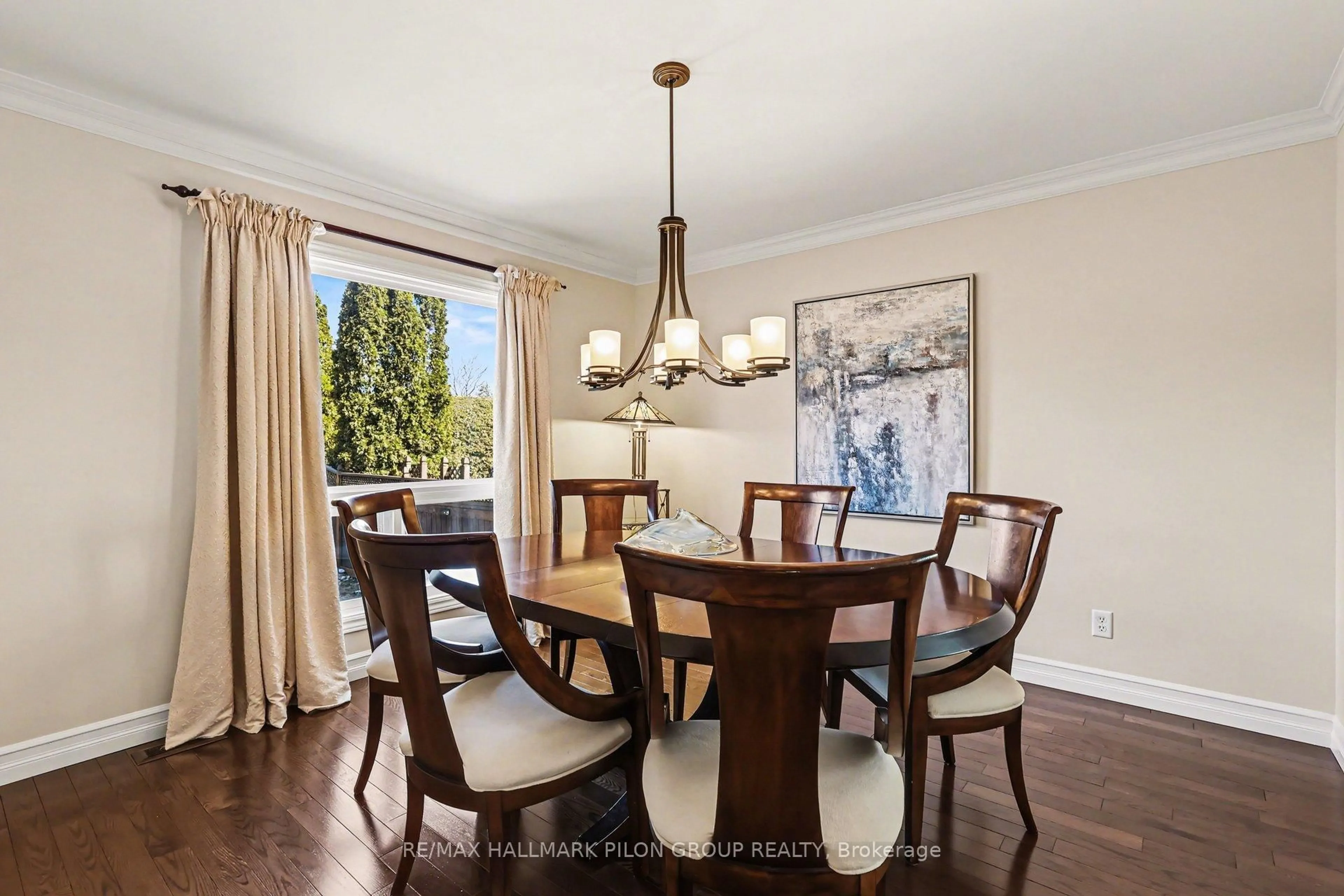 Dining room, wood/laminate floor for 6603 Windsong Ave, Orleans Ontario K1C 6N1