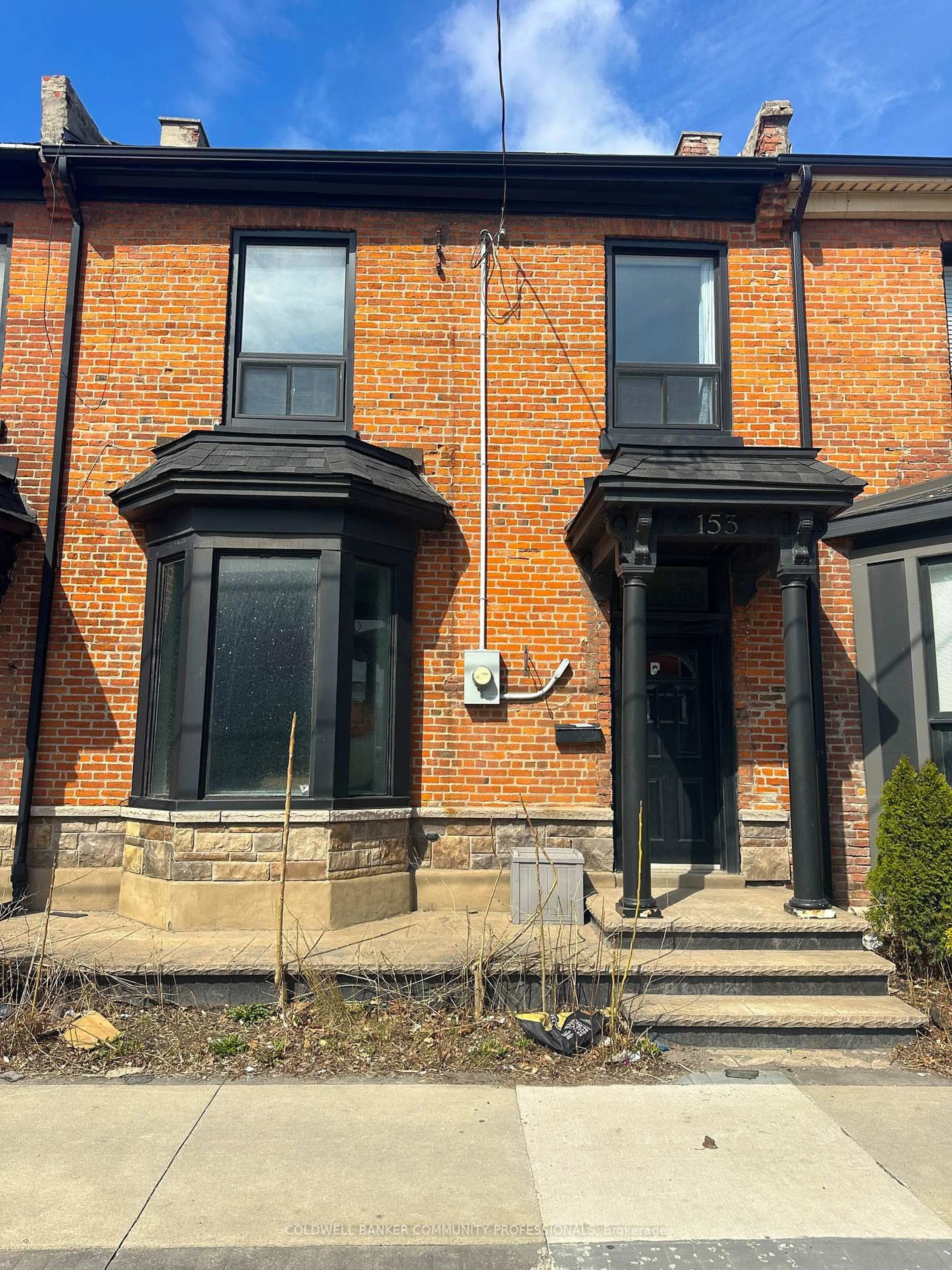 Home with brick exterior material, street for 153 Wellington St, Hamilton Ontario L8R 1N4