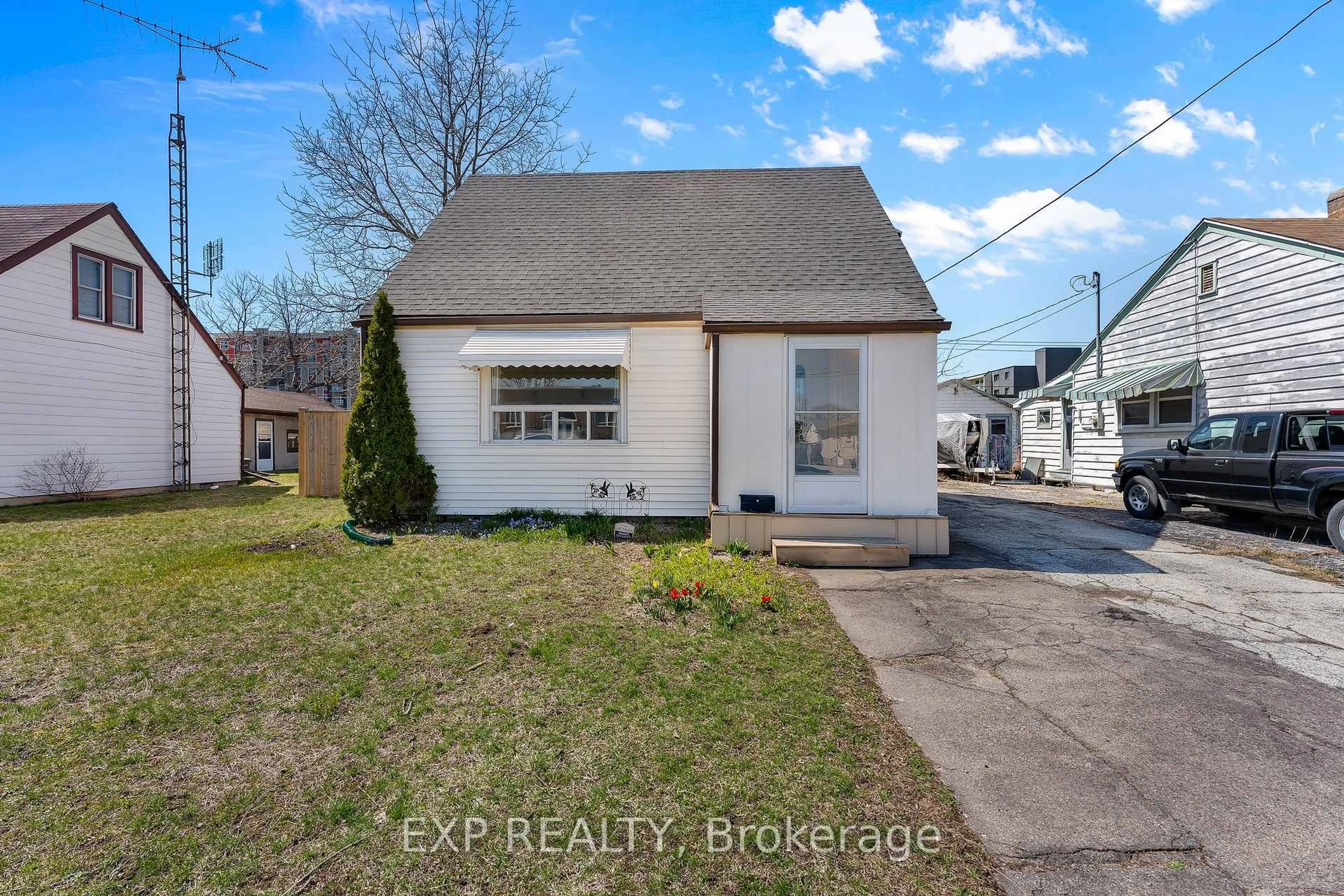 Unknown for 271 Crowland Ave, Welland Ontario L3B 1X5