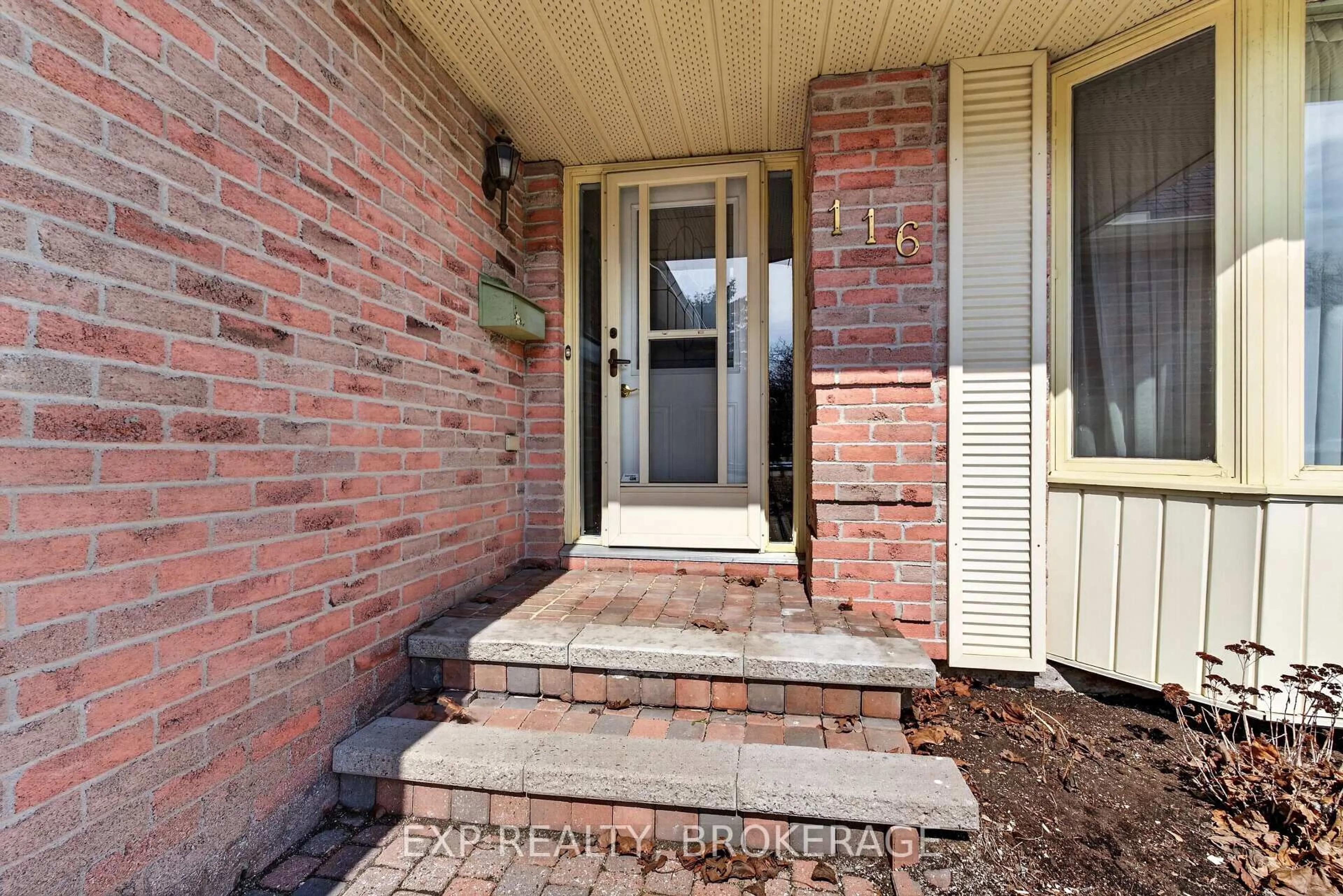 Home with brick exterior material, street for 116 MARGARET Pl, Brockville Ontario K6V 6Y3
