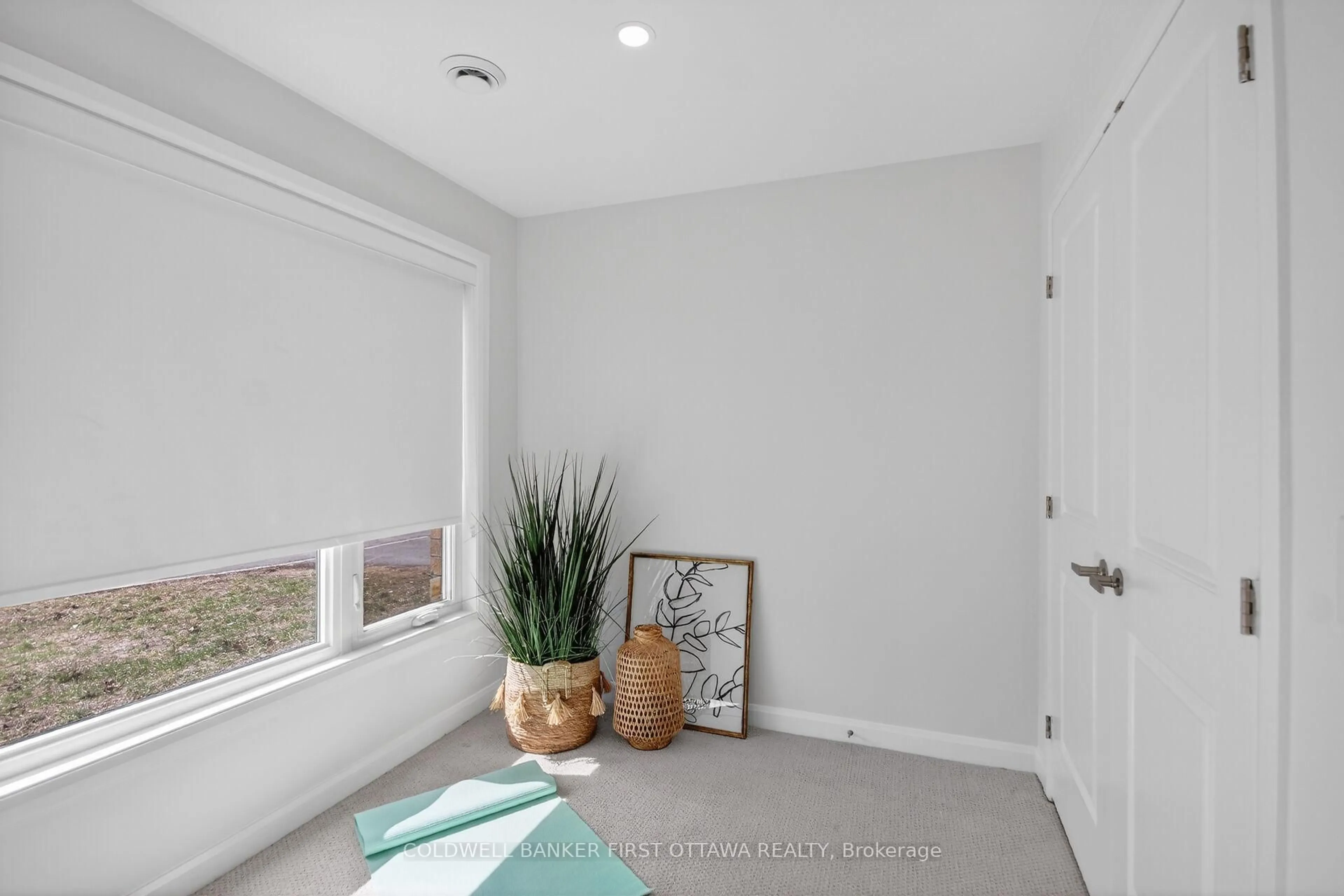 A pic of a room for 77 Cherry Blossom Private, Ottawa Ontario K2H 6Z9