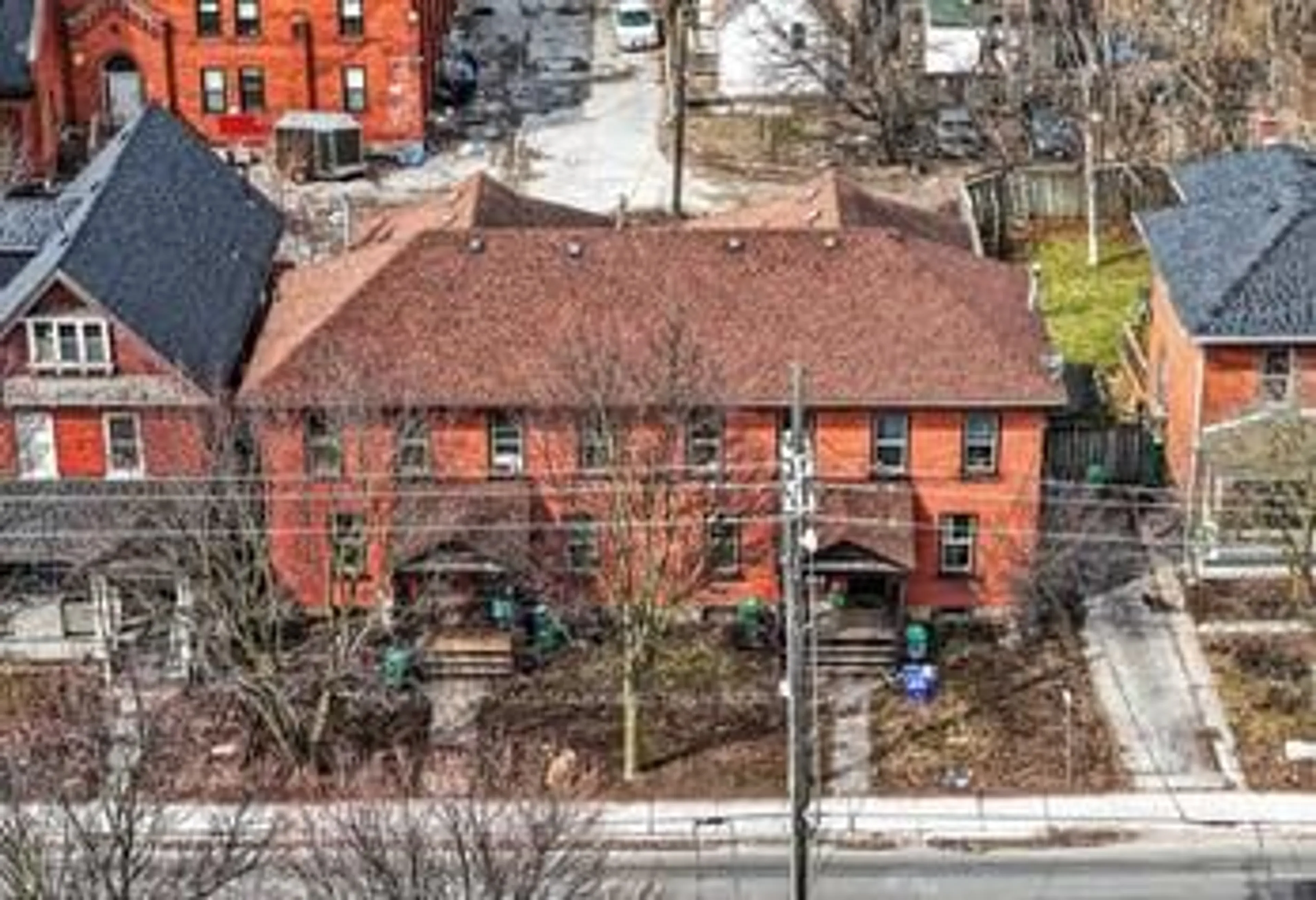 A pic from outside/outdoor area/front of a property/back of a property/a pic from drone, unknown for 173 Rubidge St, Peterborough Ontario K9J 3N6