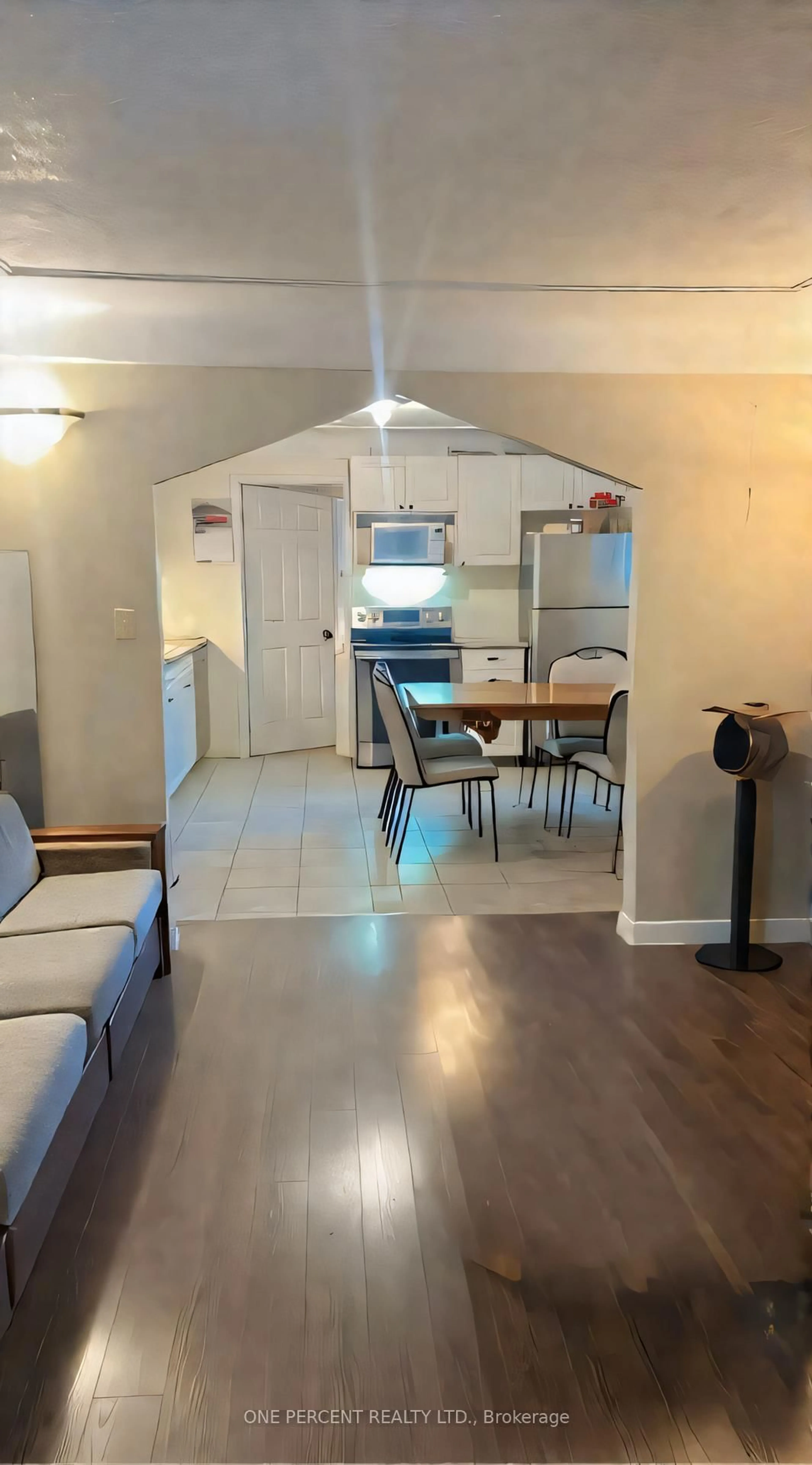 A pic of a room for 13 Moir St, London North Ontario N6H 1H7