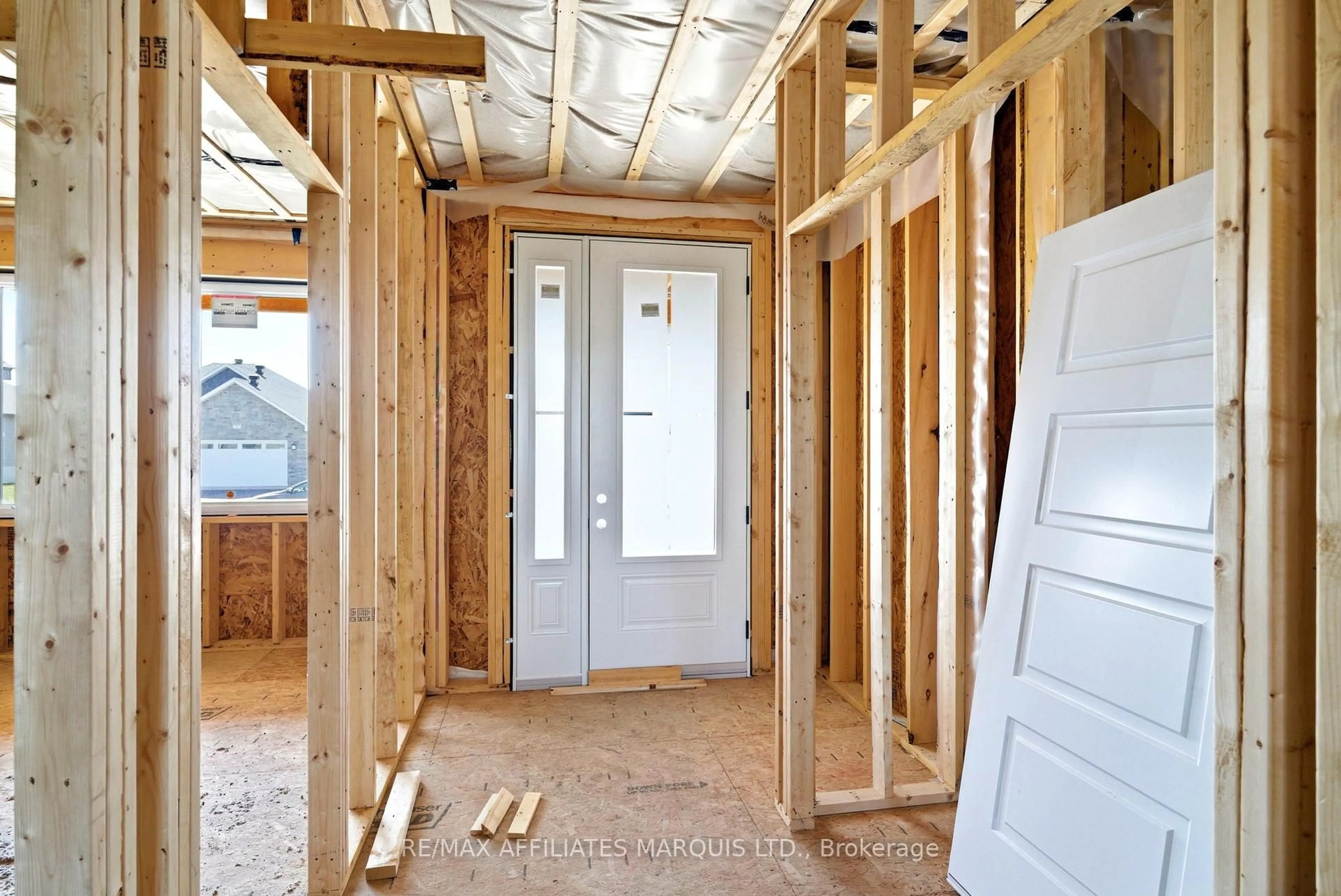 Indoor entryway for 75 Forrester Way, South Stormont Ontario K0C 1P0