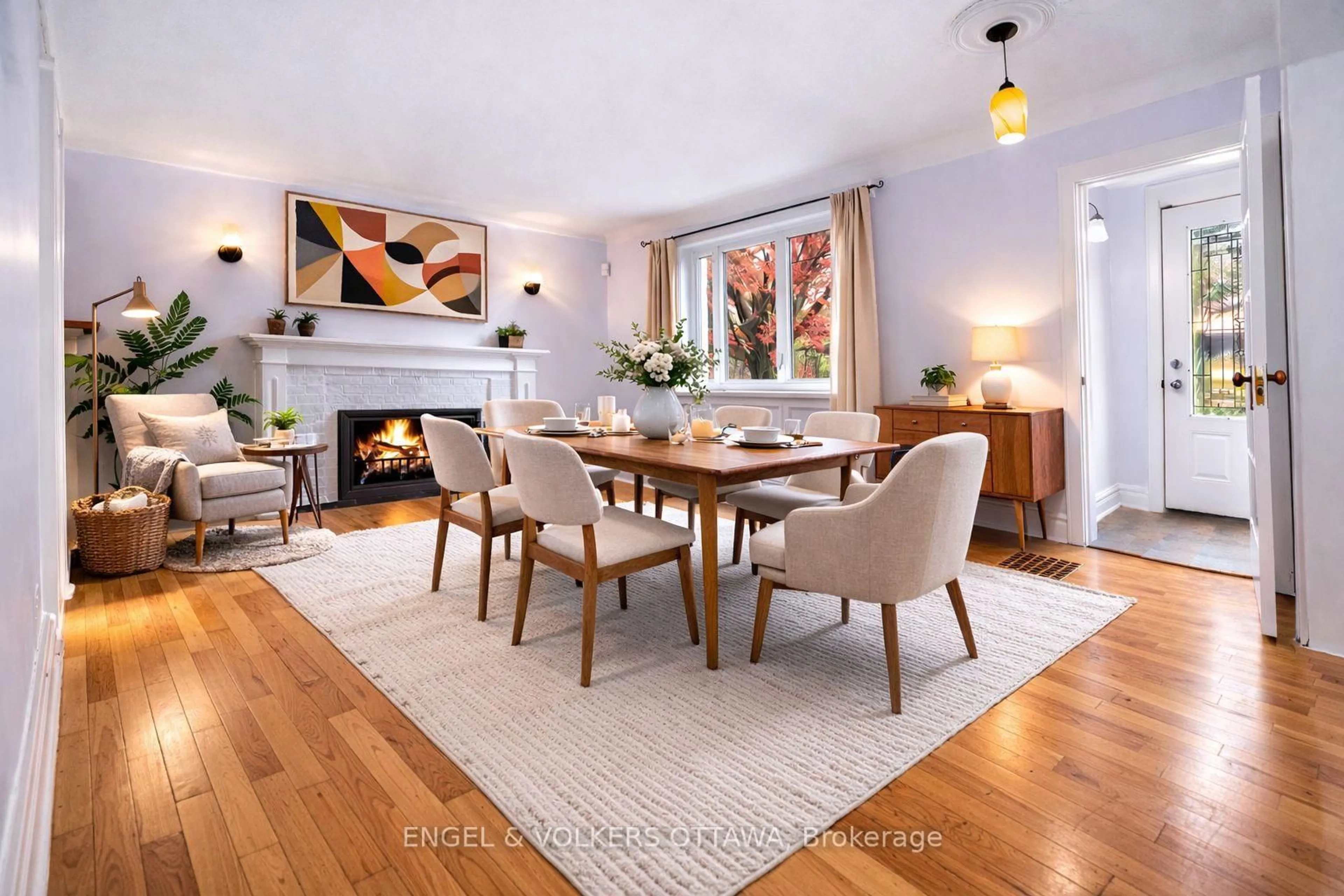 Dining room, wood/laminate floor for 150 Spencer St, Ottawa Ontario K1Y 2P9