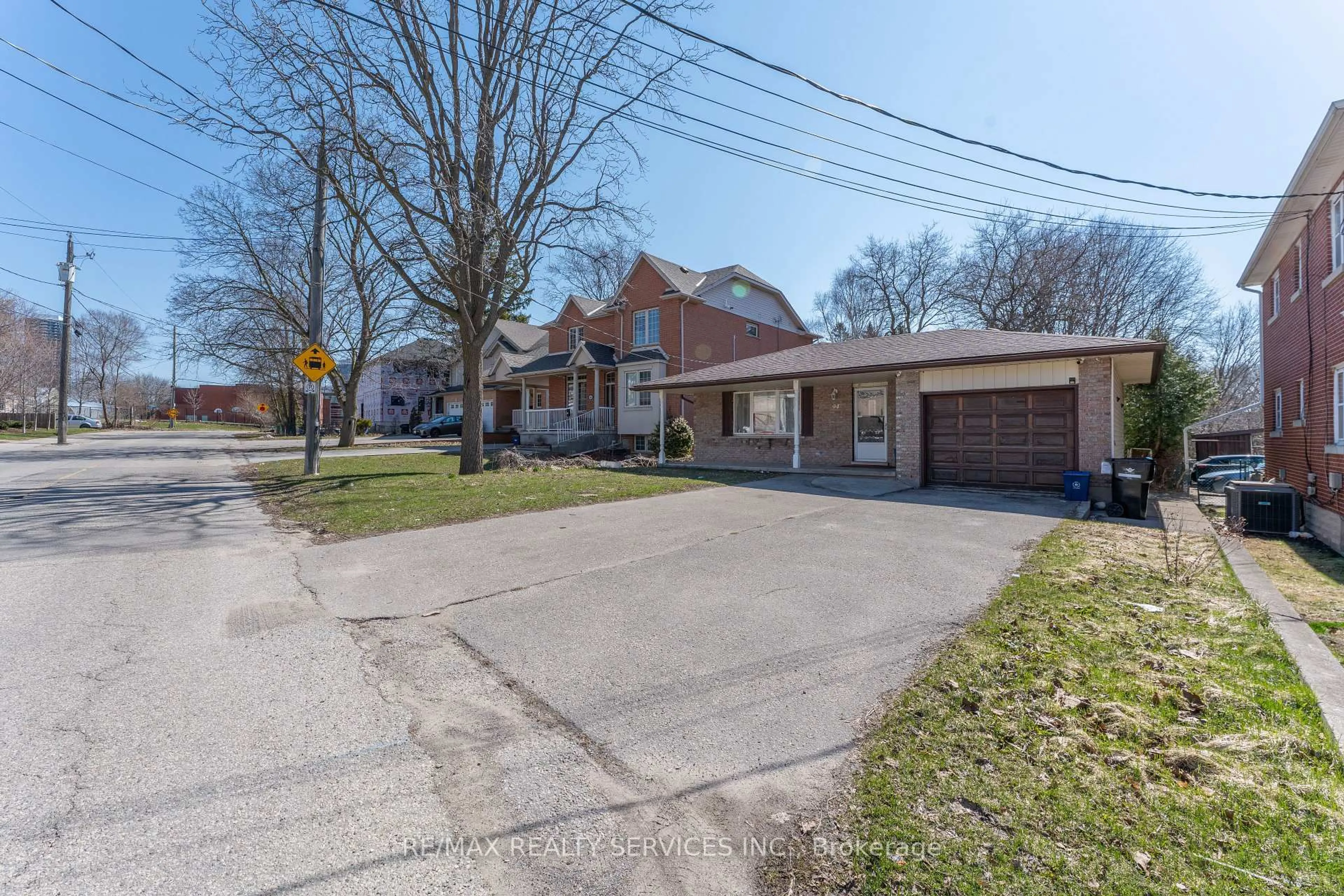 A pic from outside/outdoor area/front of a property/back of a property/a pic from drone, street for 94 Gage Ave, Kitchener Ontario N2G 2E2