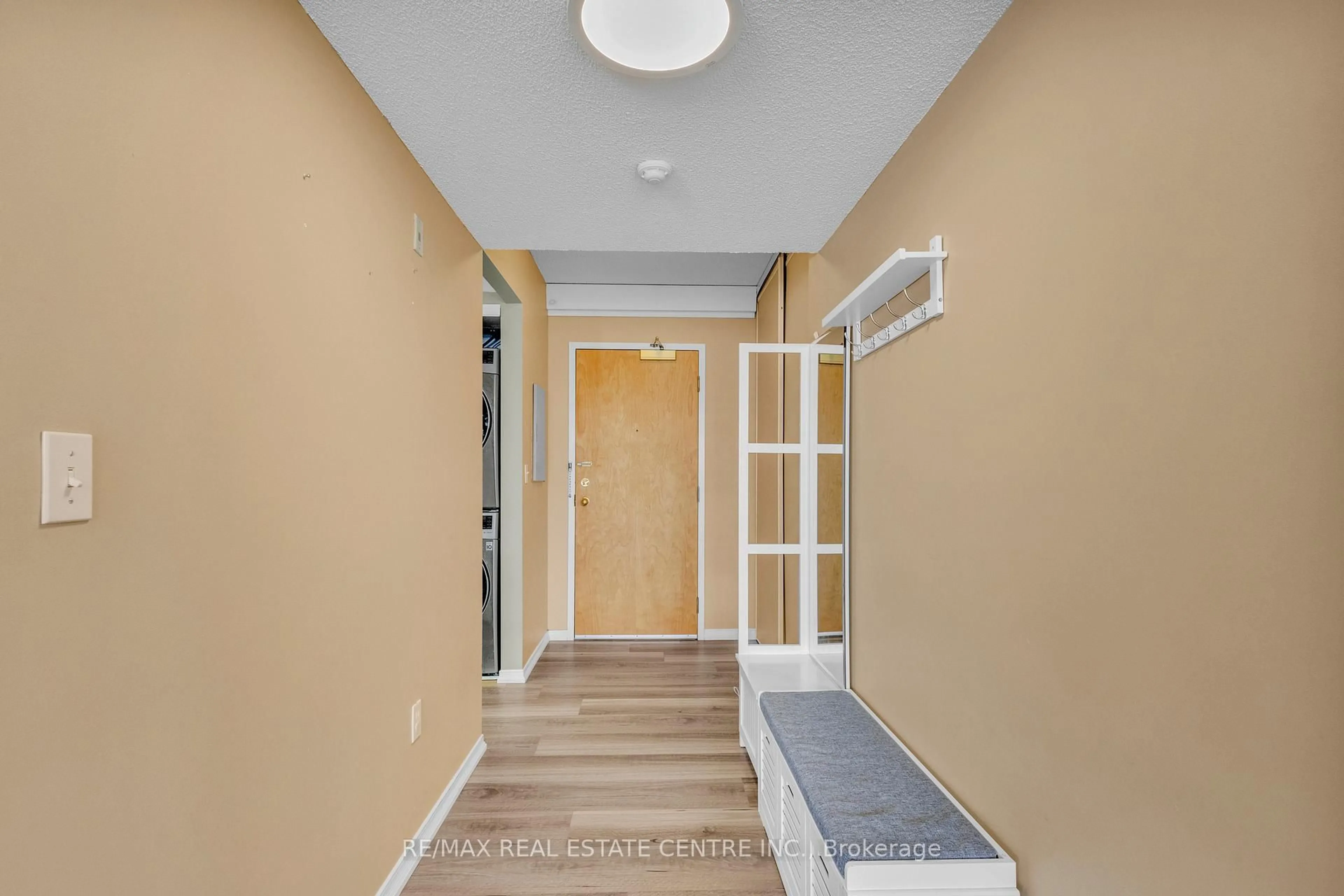 Indoor entryway for 105 BAGOT St #202, Guelph Ontario N1H 8H4