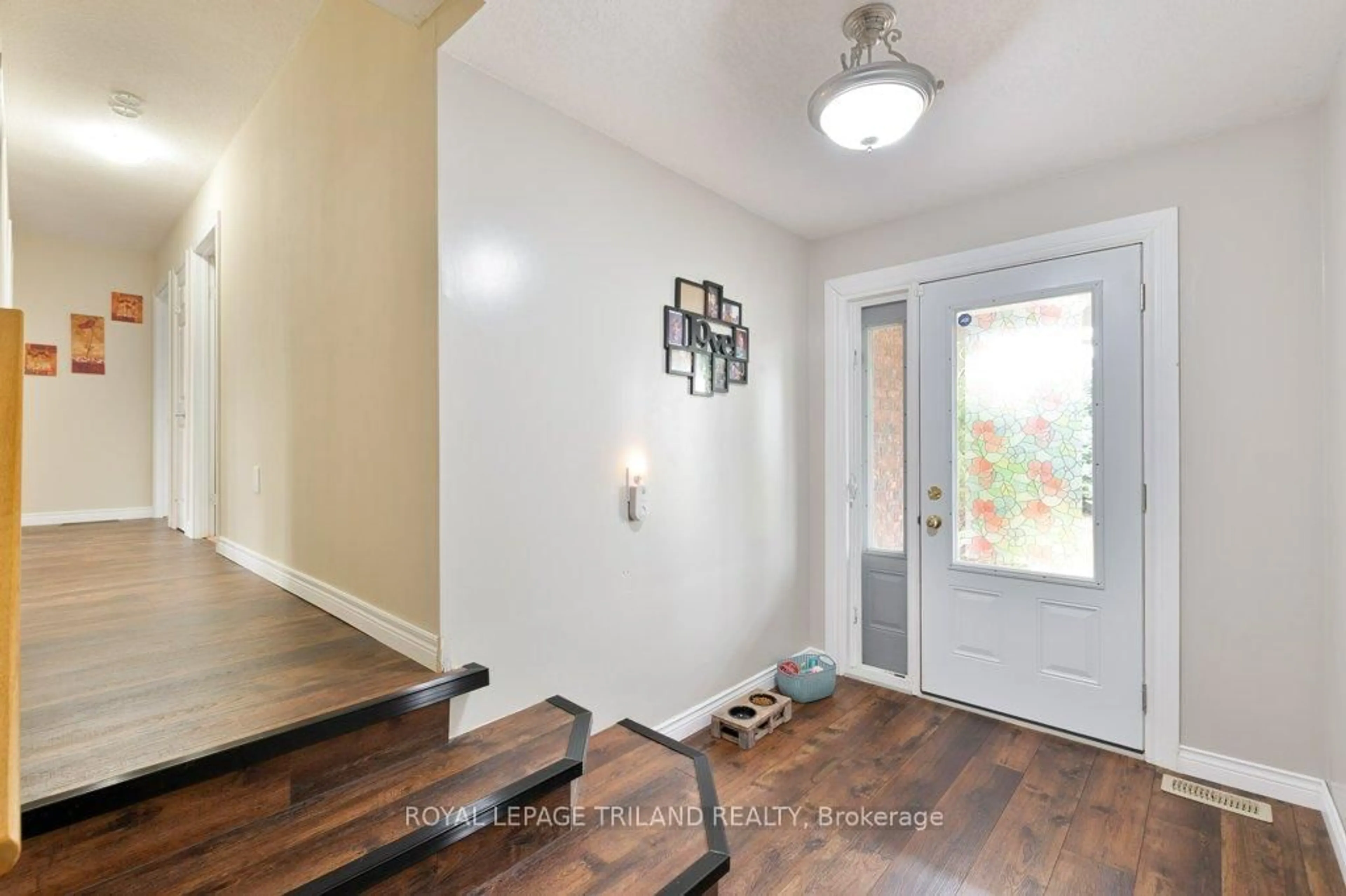 Indoor entryway for 51218 Nova Scotia Line, Malahide Ontario N5H 2R2