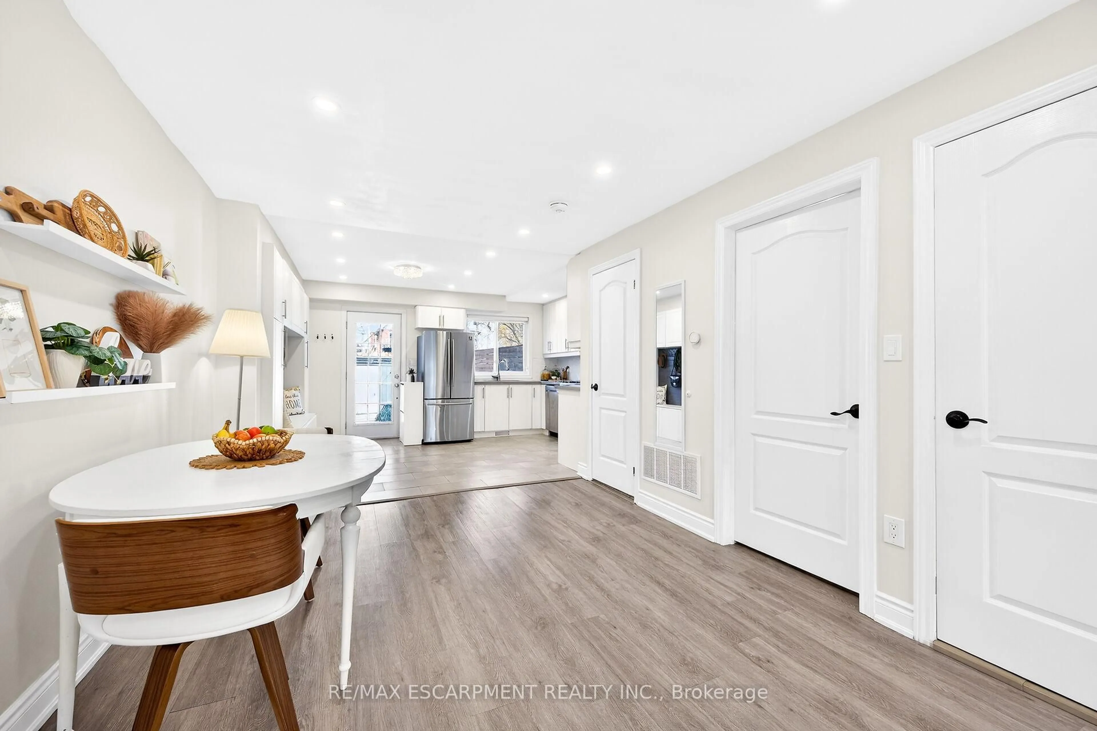 Open concept kitchen, unknown for 133 Avondale St, Hamilton Ontario L8L 7B9