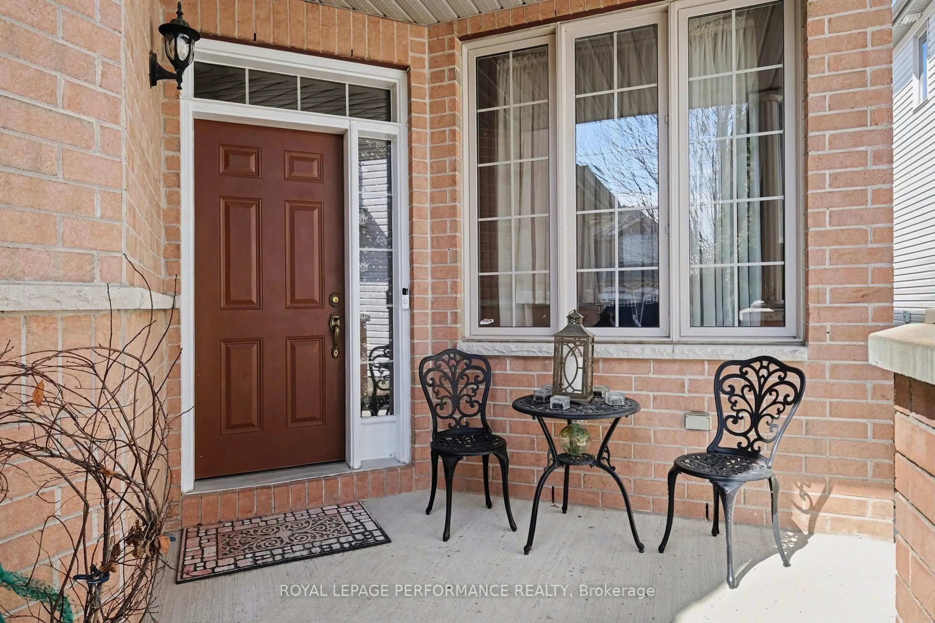 Indoor entryway for 2202 Clendenan Cres, Orleans Ontario K4A 4S8