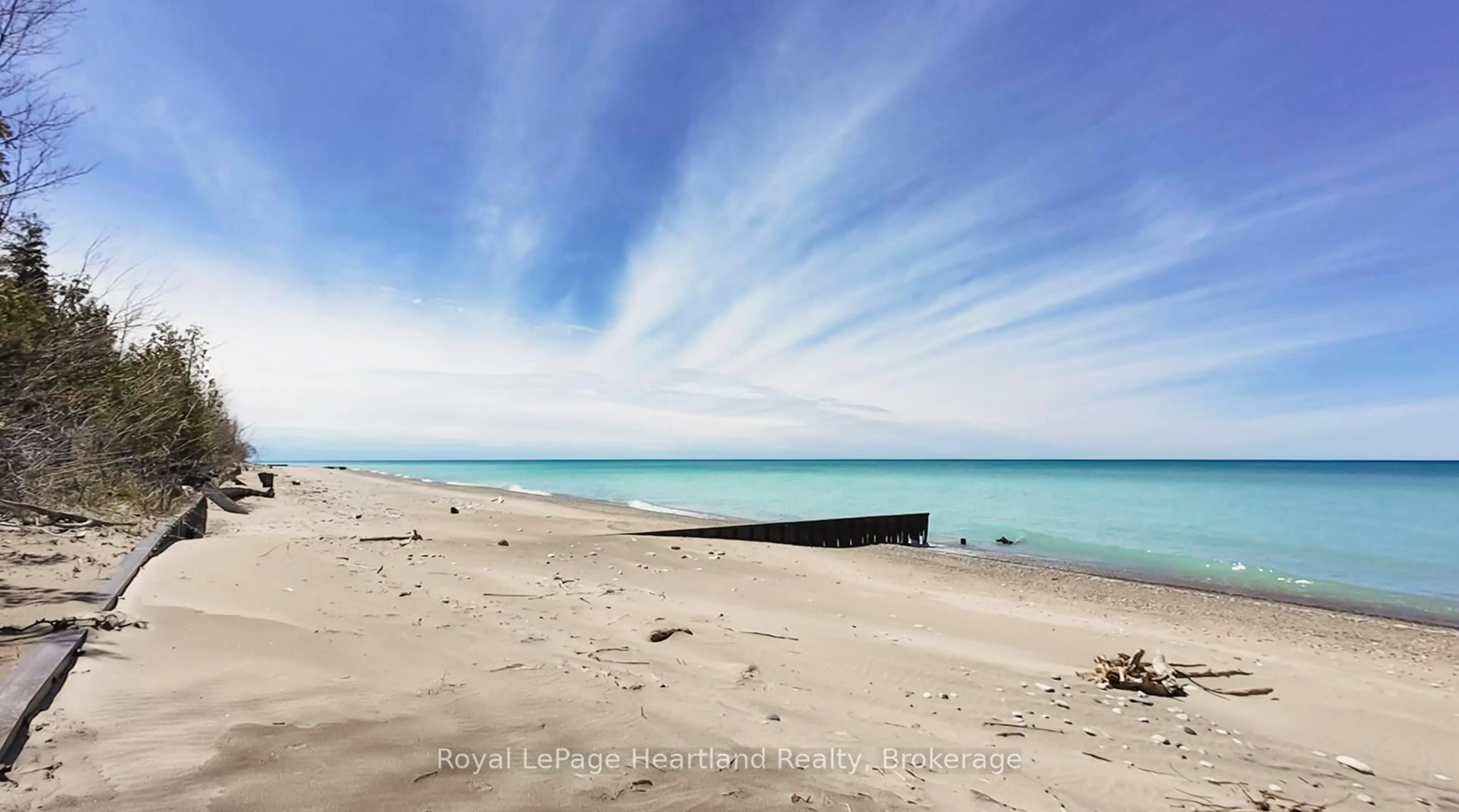 Blurry image for 84539 RIDGE Dr, Ashfield-Colborne-Wawanosh Ontario N7A 3X9