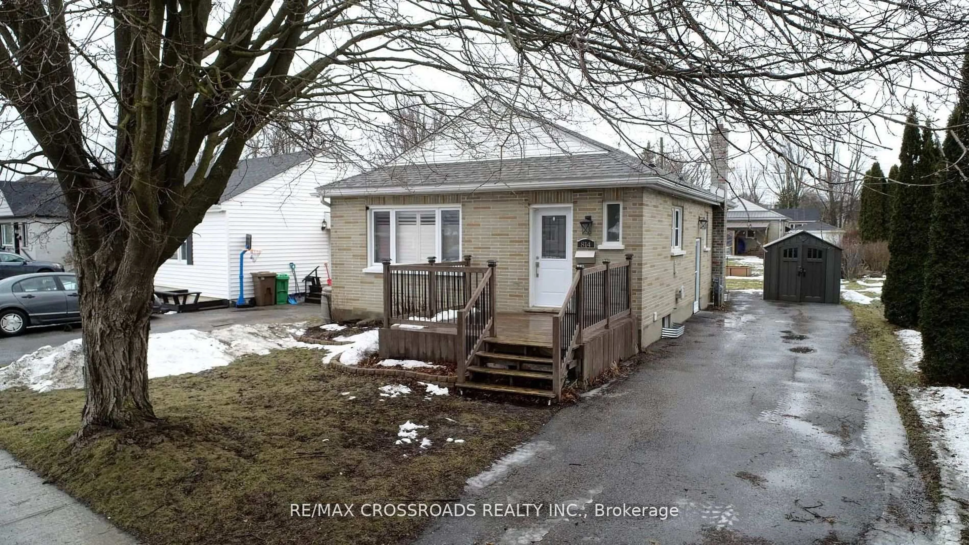 Unknown for 814 Nicholls St, Peterborough Ontario K9H 5T8