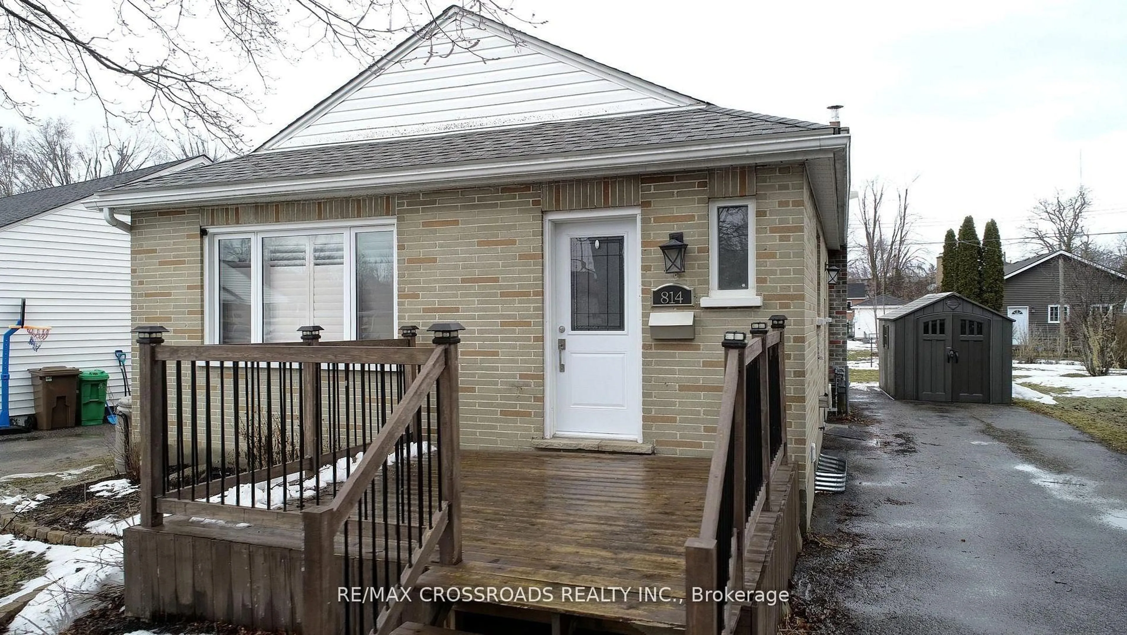 Unknown for 814 Nicholls St, Peterborough Ontario K9H 5T8