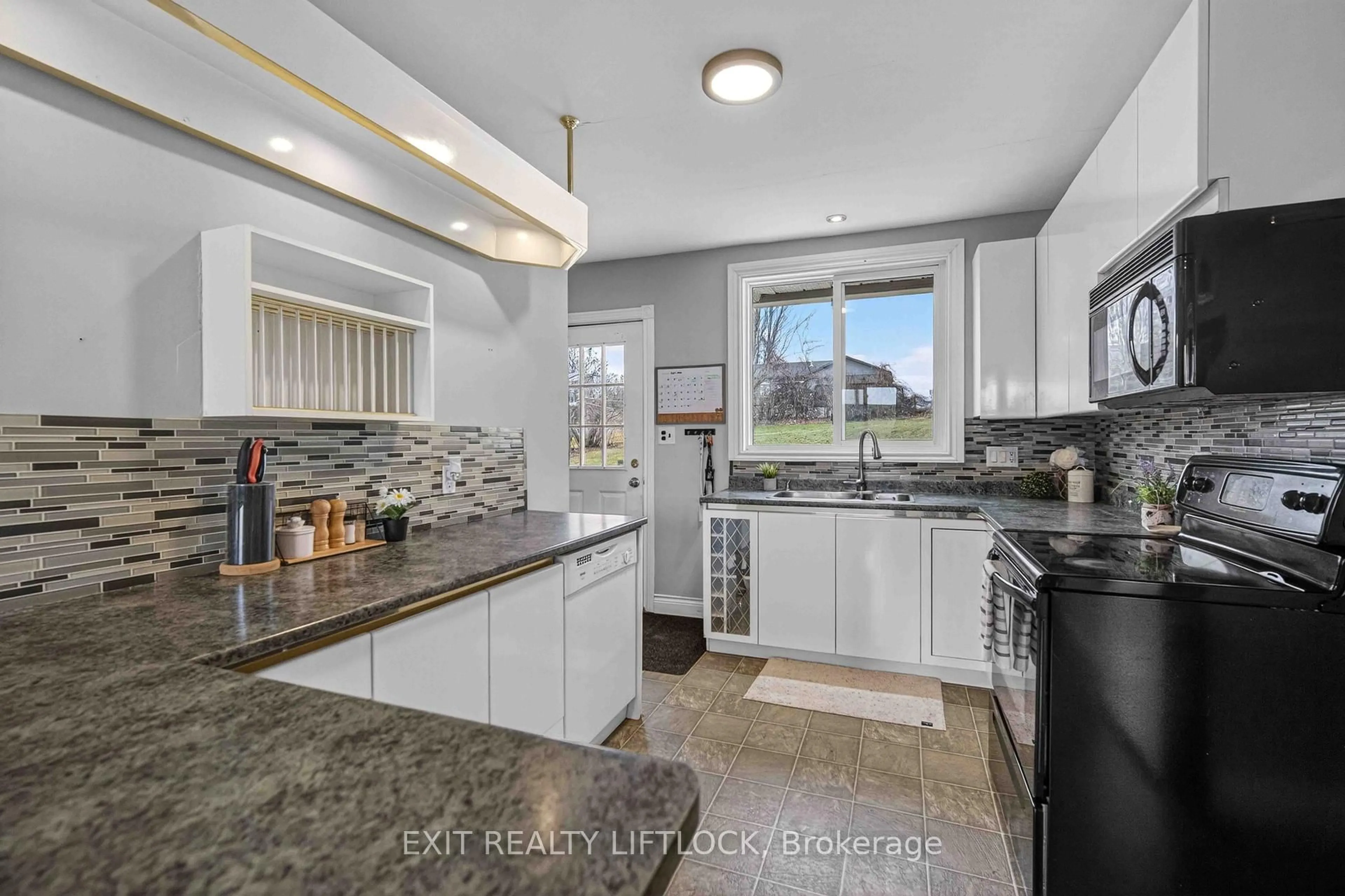 Standard kitchen, ceramic/tile floor for 1833 Keene Rd, Otonabee-South Monaghan Ontario K9J 6X7