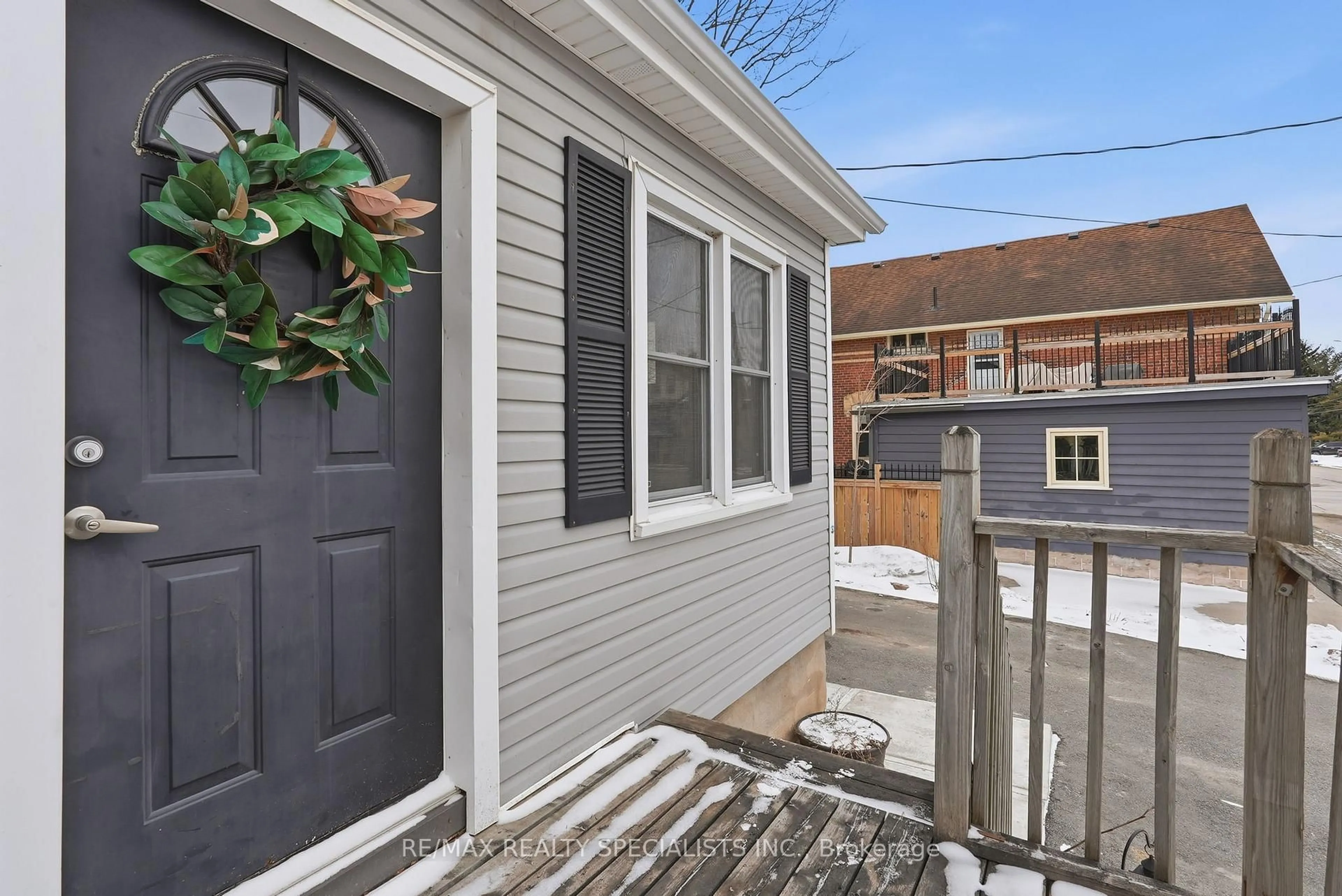 Unknown for 196 Queen St, Centre Wellington Ontario N1M 1S7